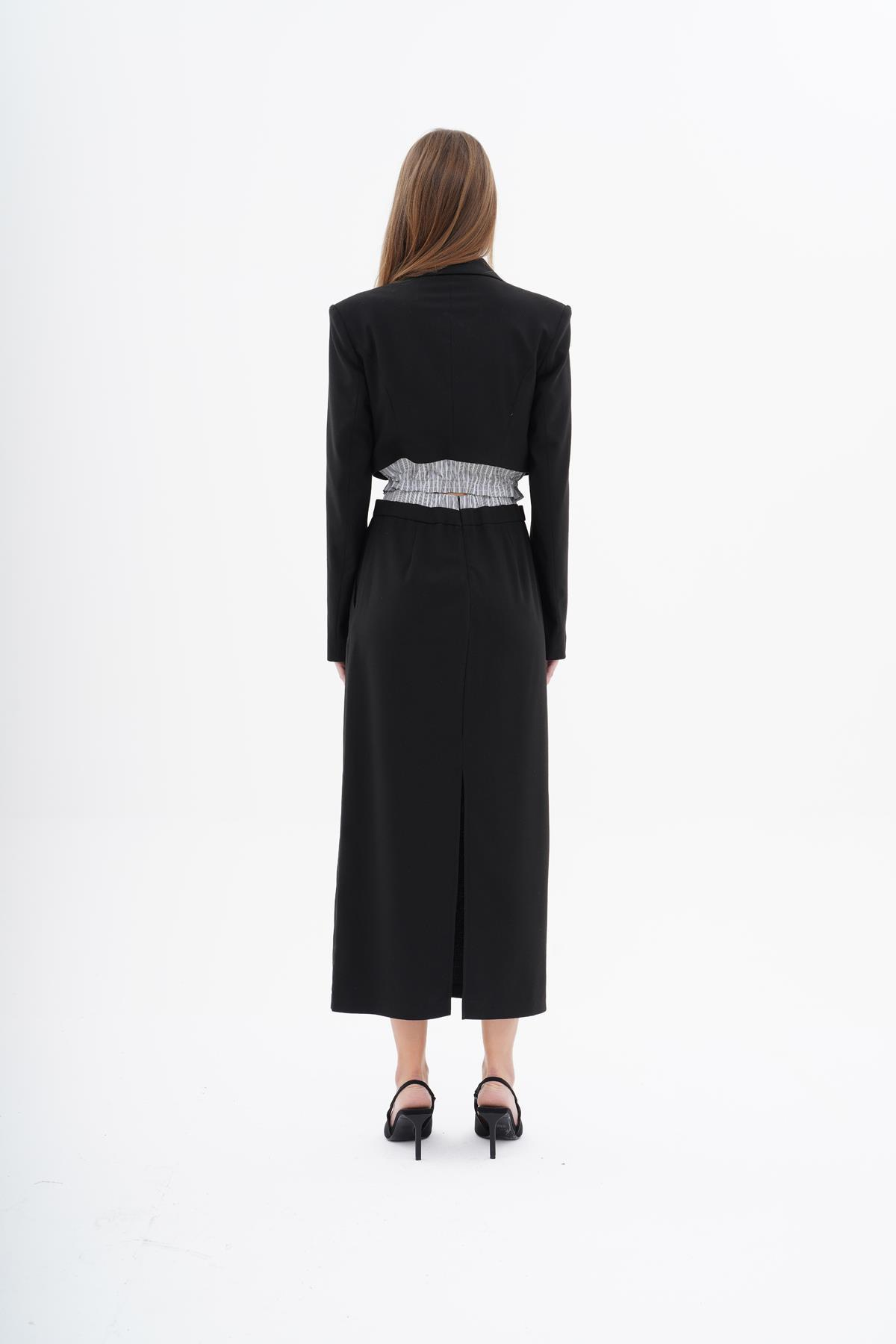 130760 CROP JACKET WITH BOXER SHORTS WAISTBAND DETAIL