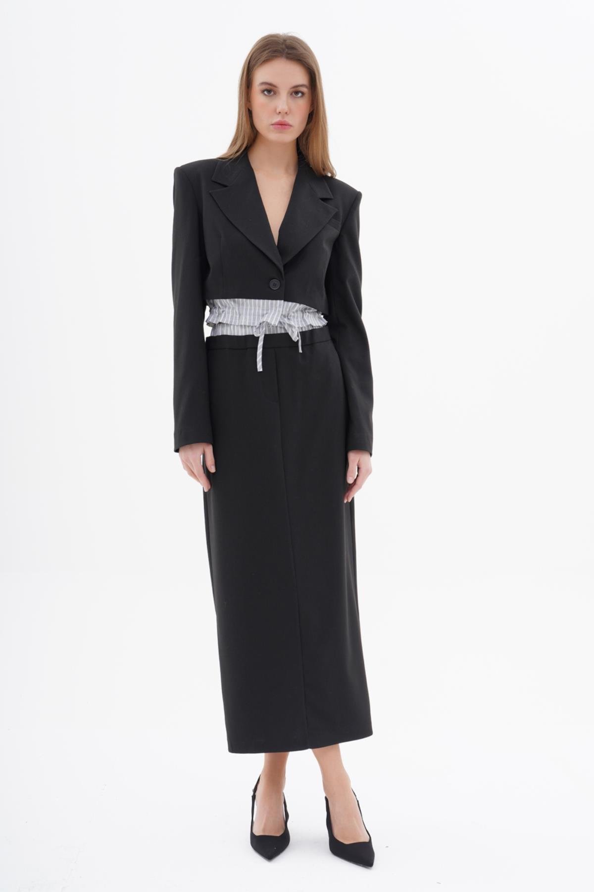 130760 CROP JACKET WITH BOXER SHORTS WAISTBAND DETAIL