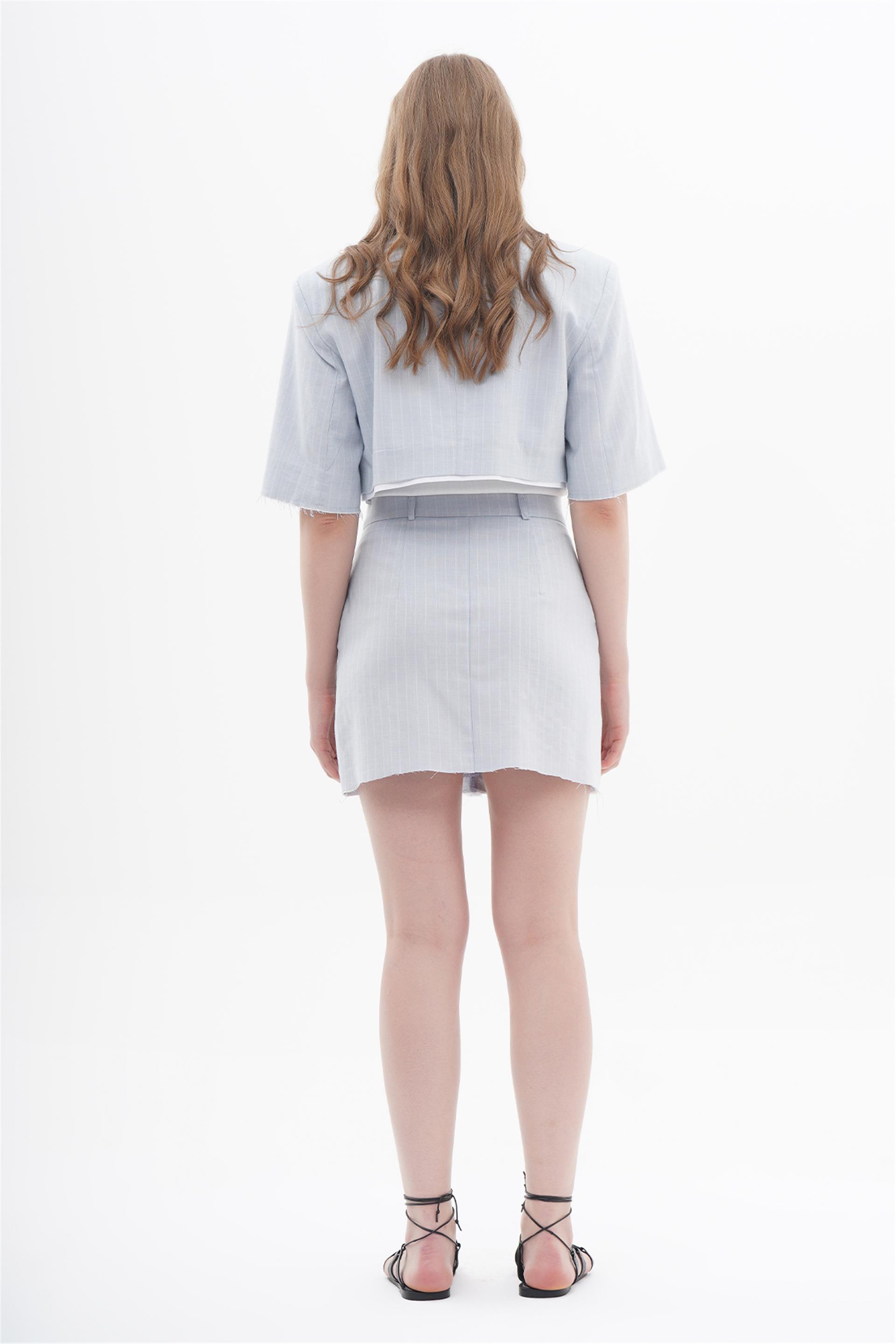 130765 STRIPED CROP BLAZER WITH CUT EDGES