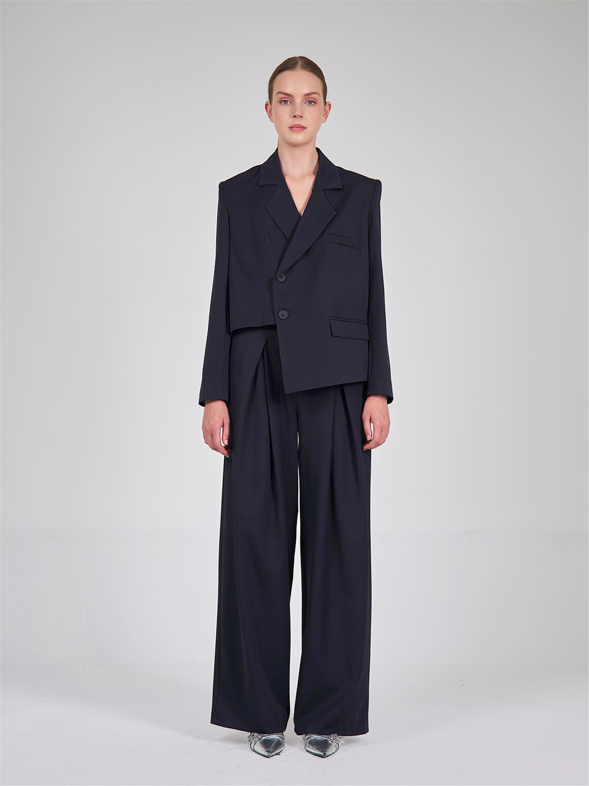 130802 BLAZER WITH ASYMMETRICAL FRONT CLOSING