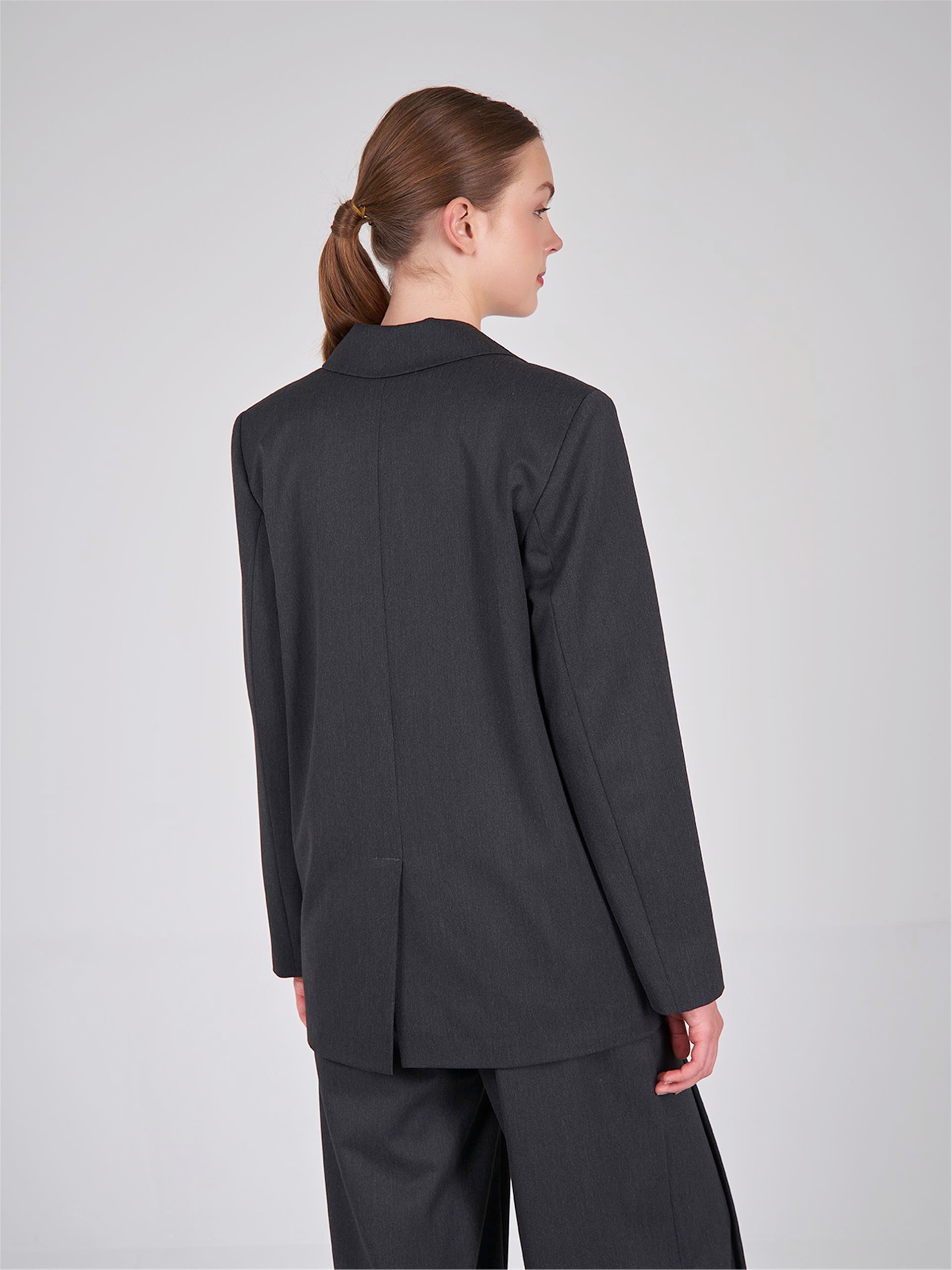 130803 LONG BLAZER WITH SEAM DETAIL