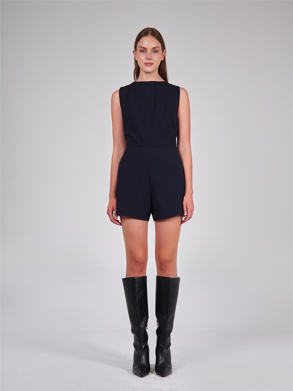 180478 SLEEVELESS SHORT JUMPSUIT