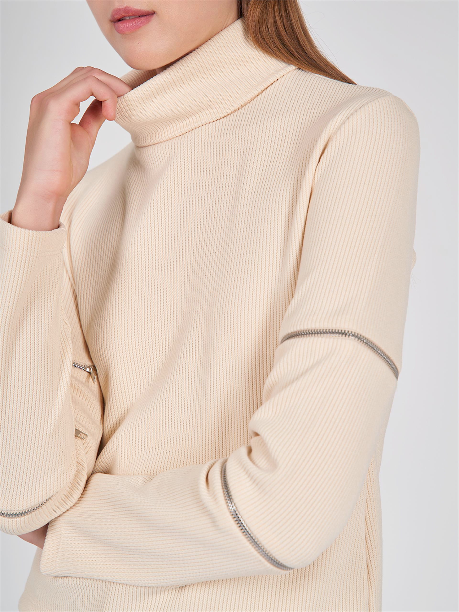 190691 HIGH NECK JERSEY SWEATER WITH ZIPPER DETAILED ARMS
