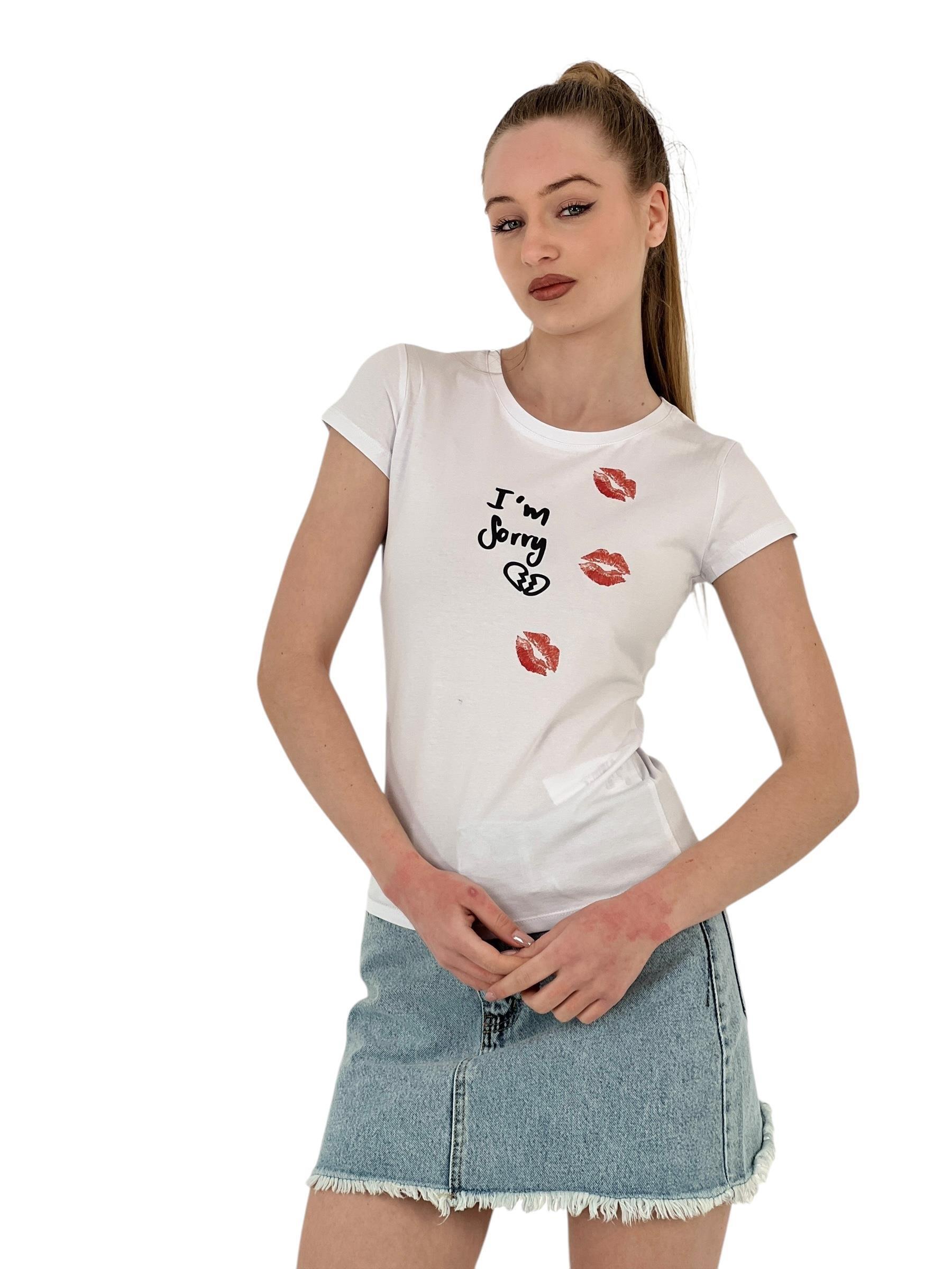 Kadın Öpücüklü Baskılı Kısa Kollu Dar Beyaz Tişört