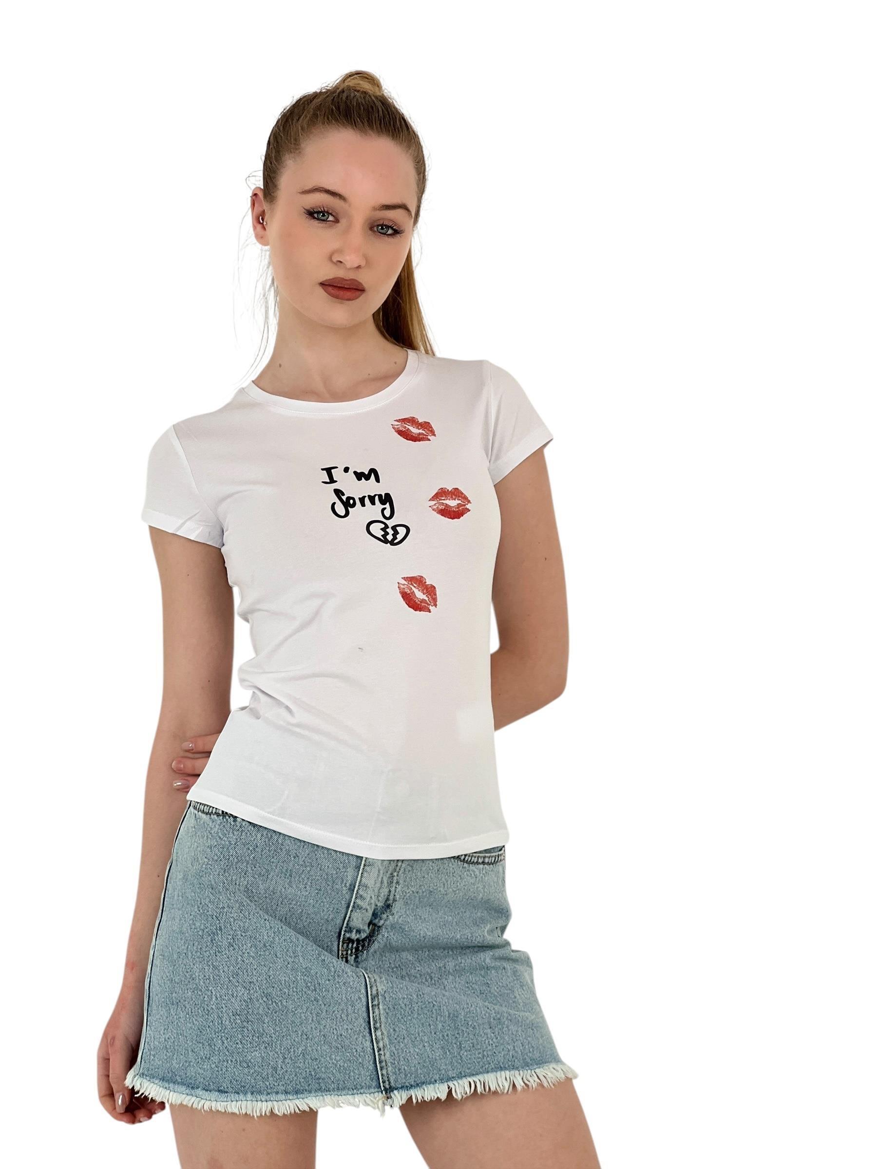 Kadın Öpücüklü Baskılı Kısa Kollu Dar Beyaz Tişört