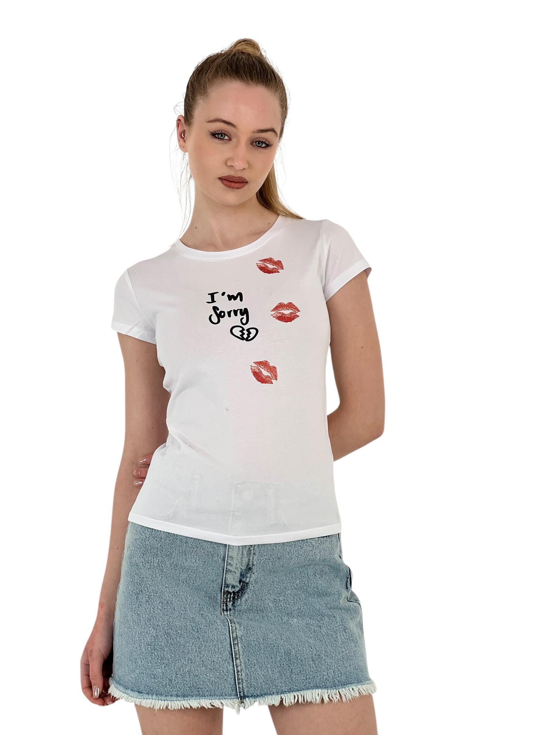 Kadın Öpücüklü Baskılı Kısa Kollu Dar Beyaz Tişört