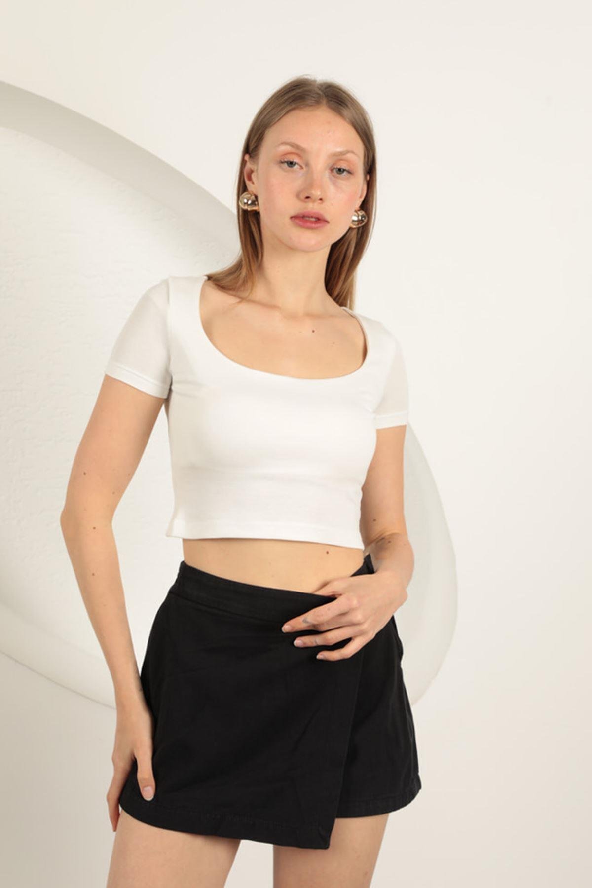 Strawberry Viscose Fabric U Neck Blouse-Ecru