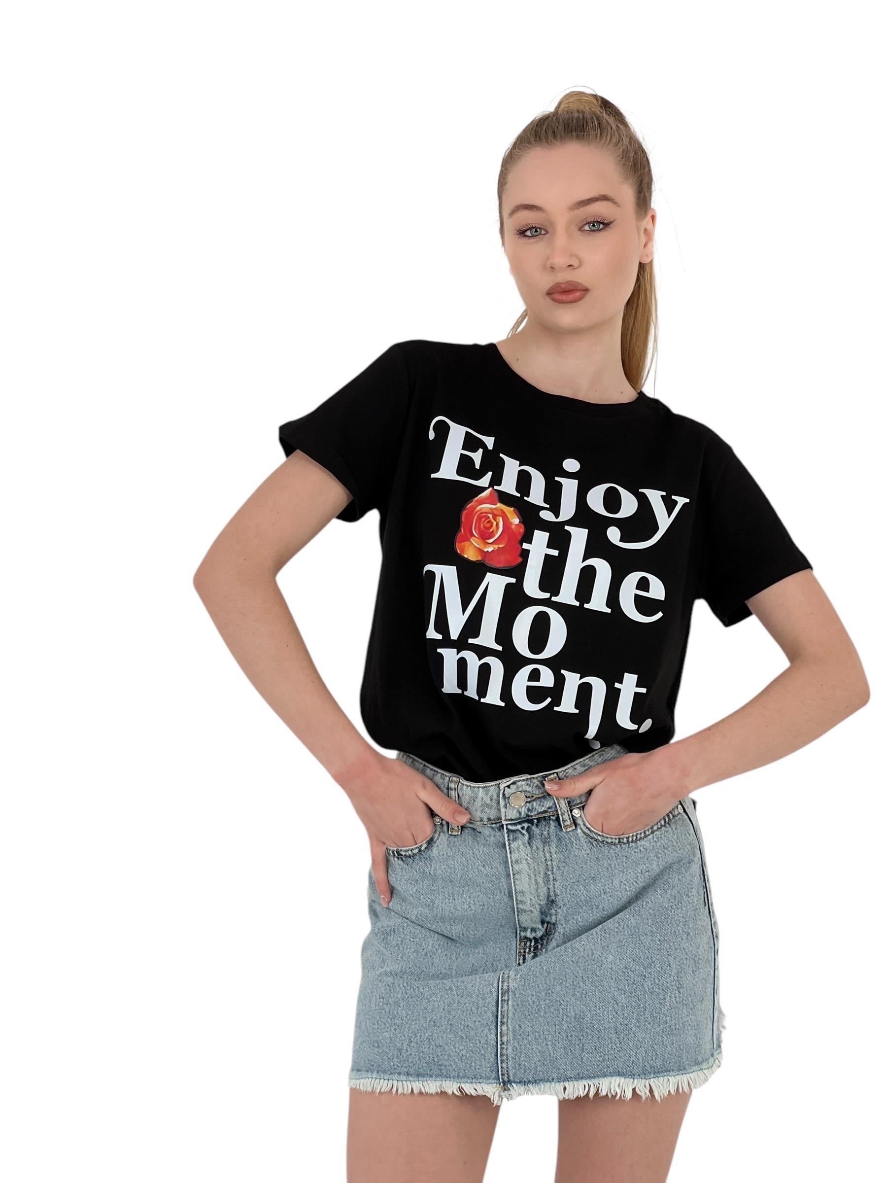<Strong>Enjoy The Moment Baskılı Siyah Oversize T-Shirt<Br />&Nbsp;</Strong>