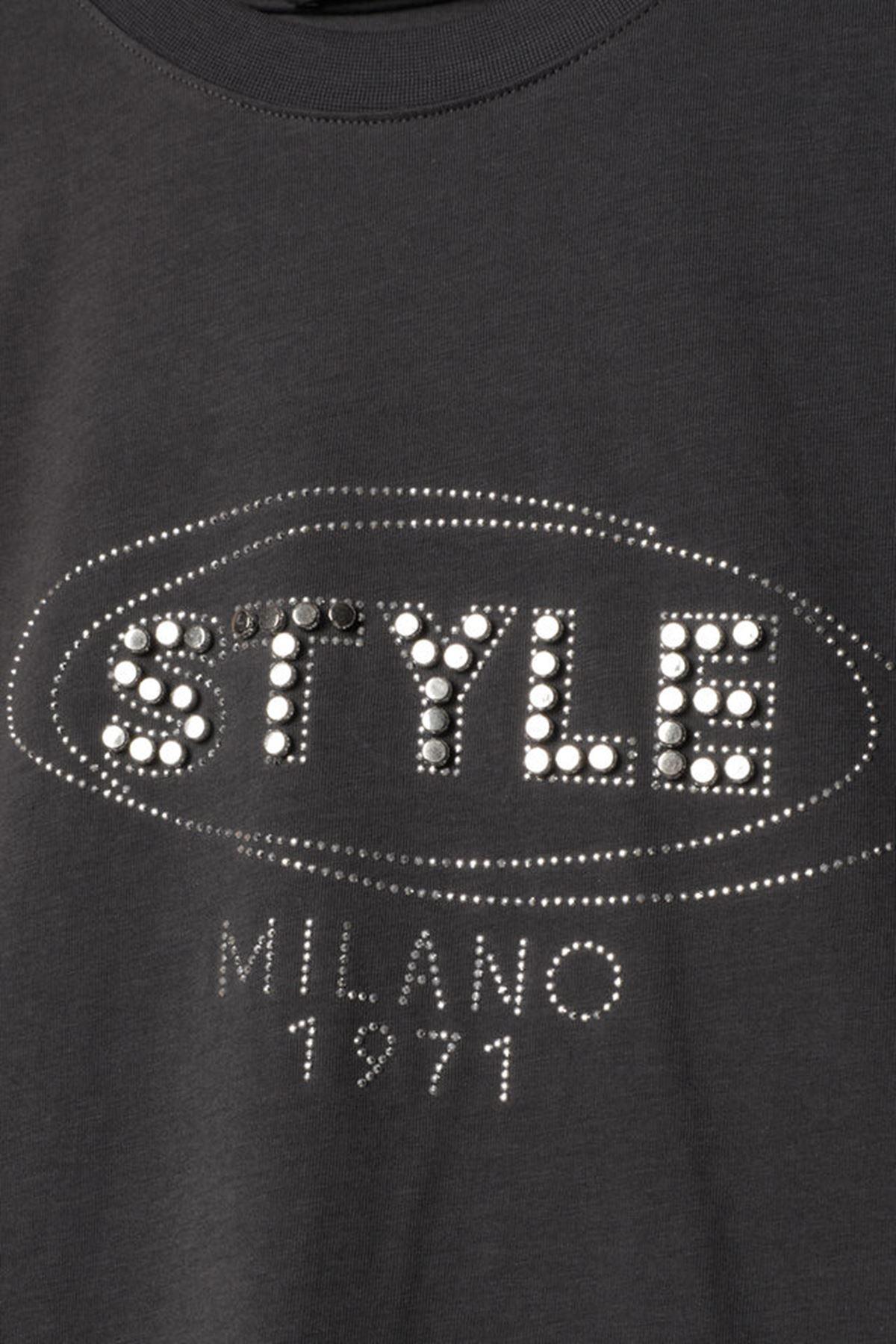 Süprem Kumaş Taş Detaylı Kadın Tişört-Antrasit