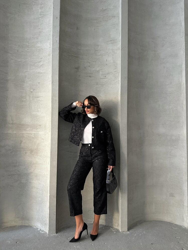 Topshow Siyah Siyah Süzene Nakış Detaylı Toptan Pantolon