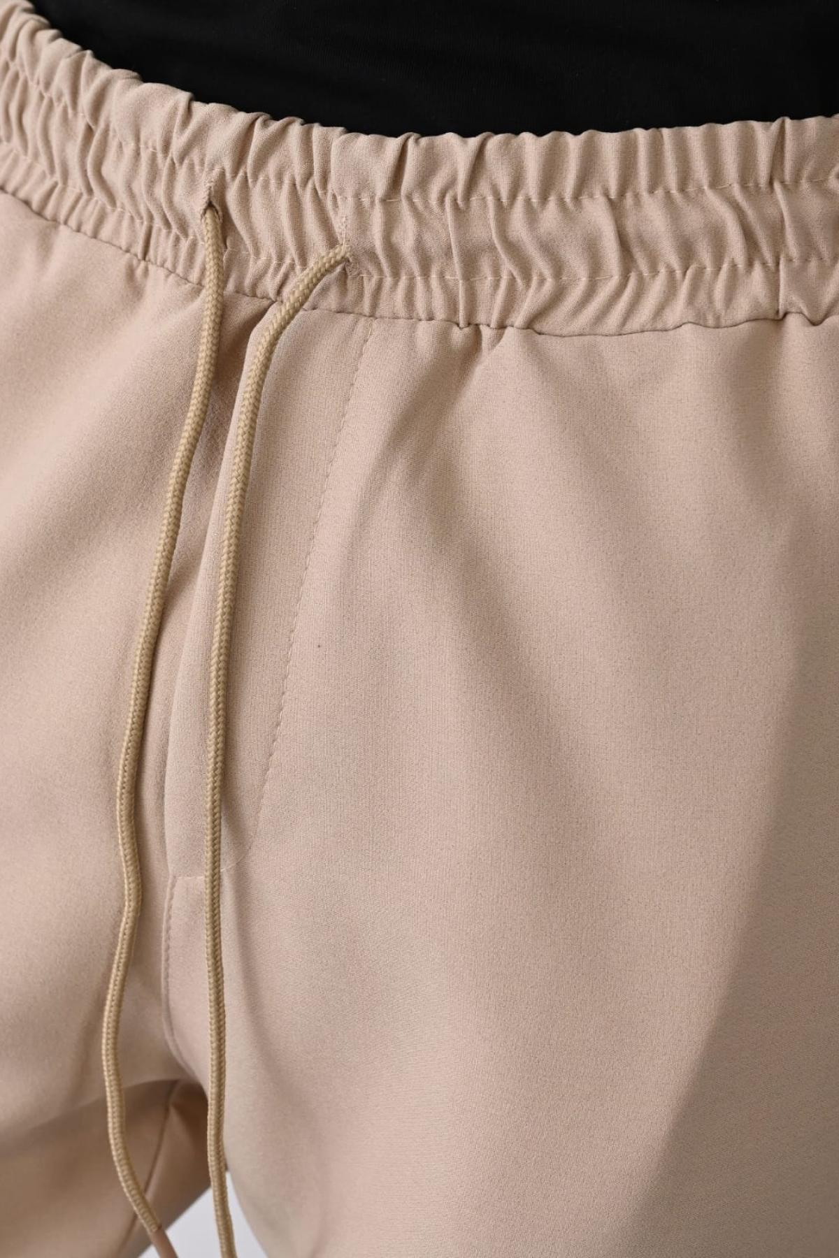 Wholesale Men Beige Pants 738593