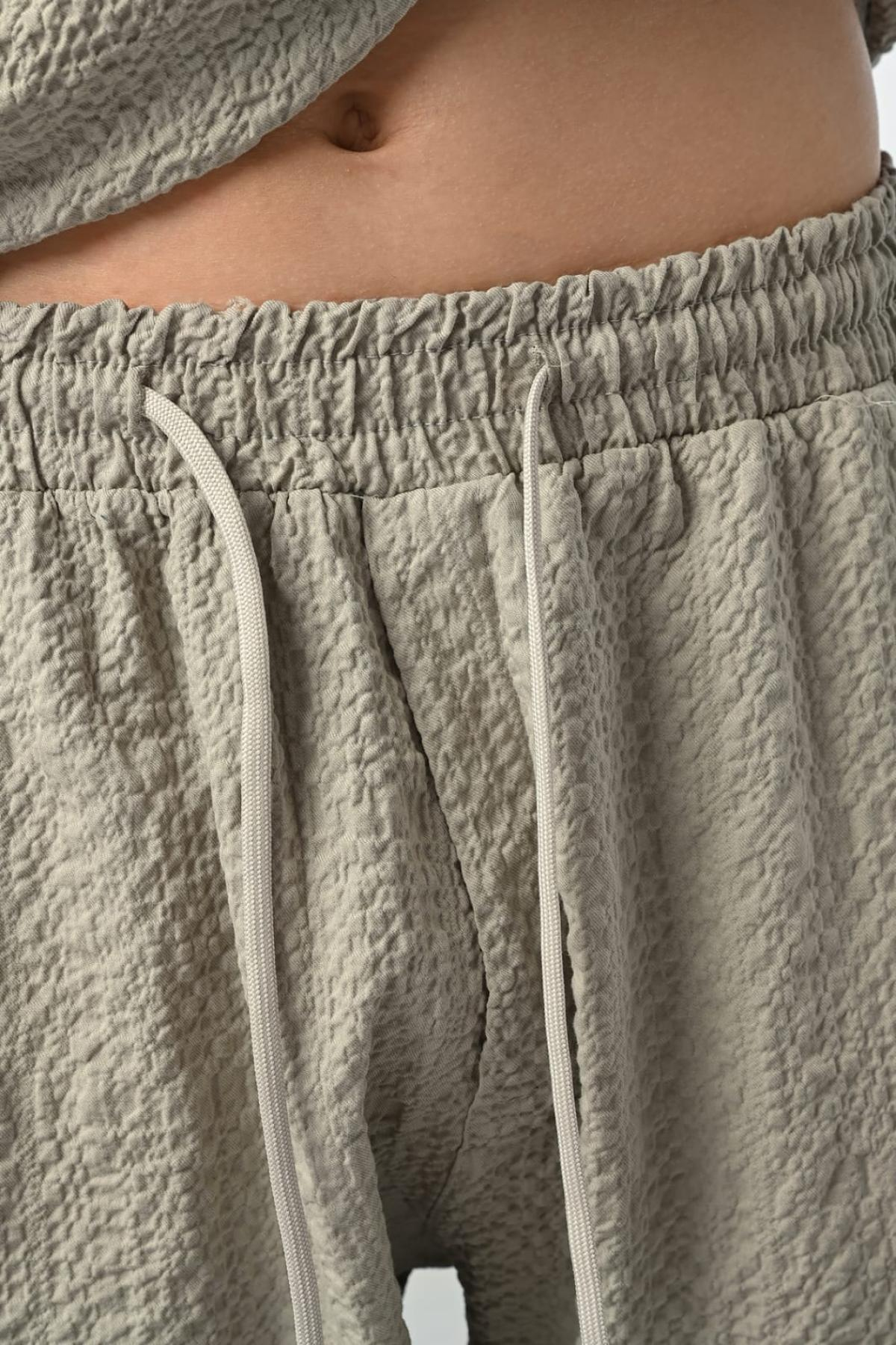Wholesale Men Beige Pants 738983