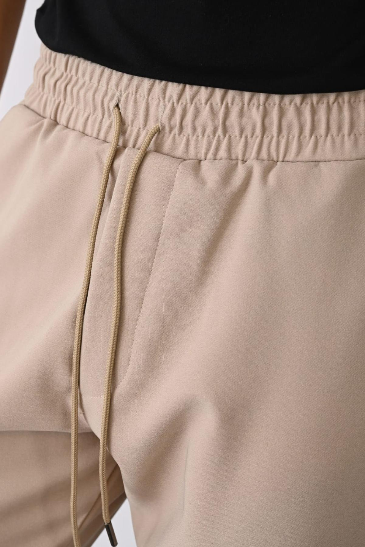 Wholesale Men Beige Pants 738366