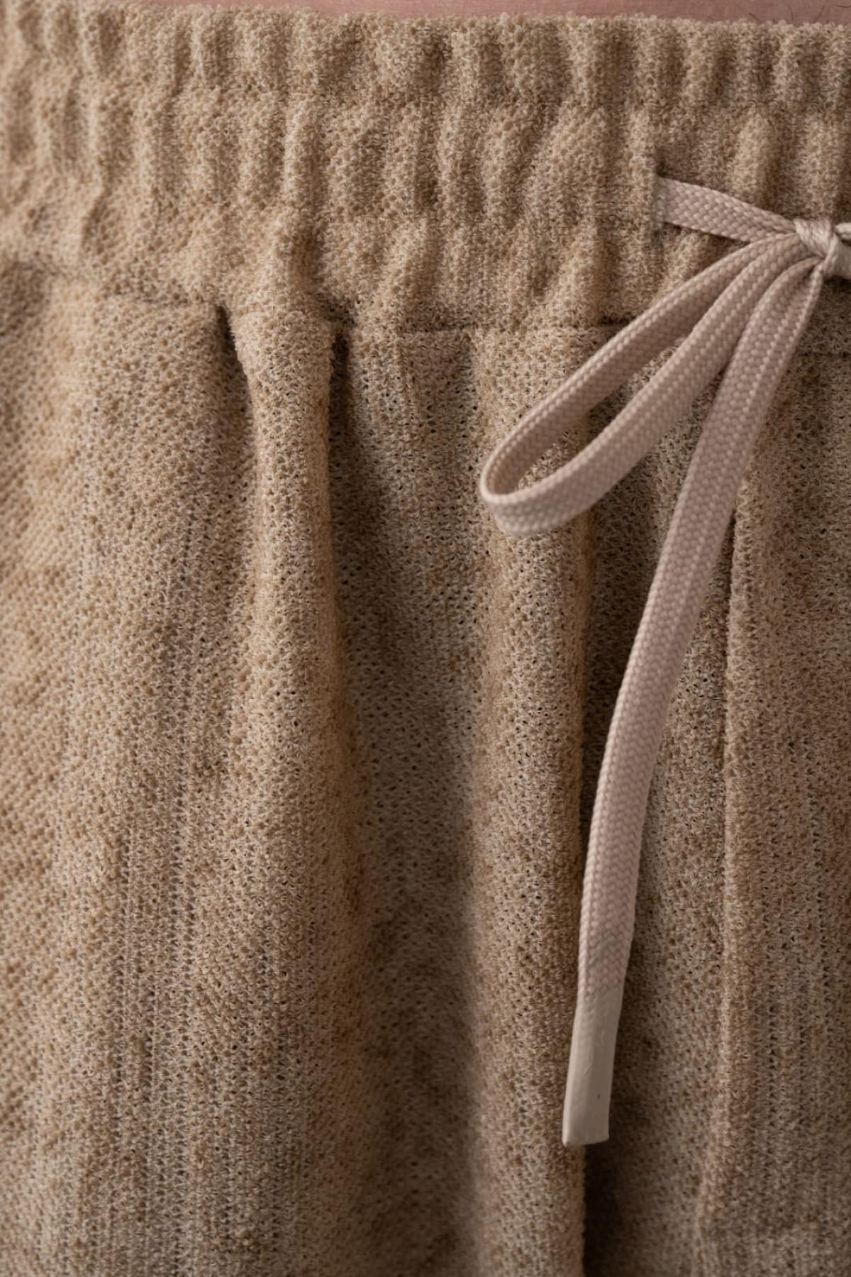 Wholesale Men Beige Pants 738597