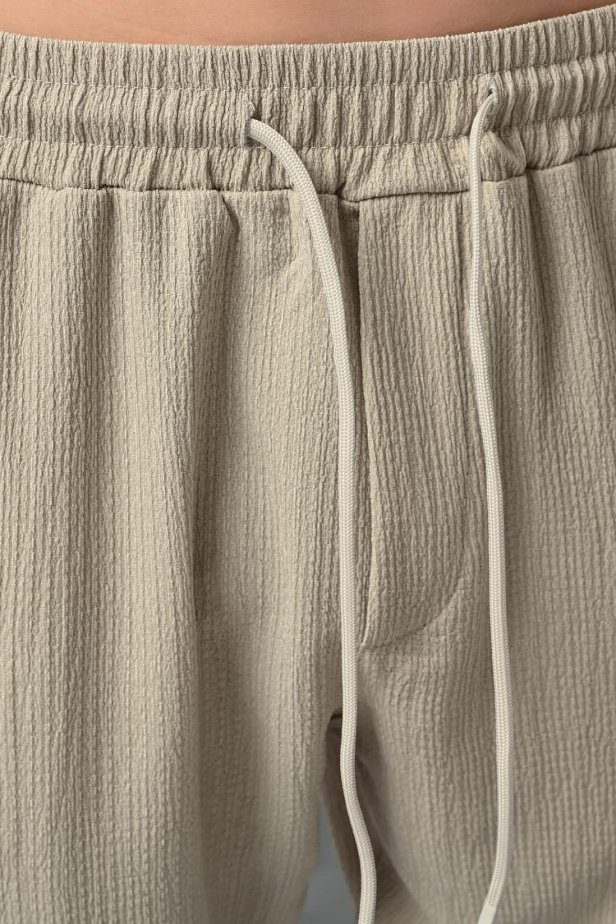 Wholesale Men Beige Pants 739039