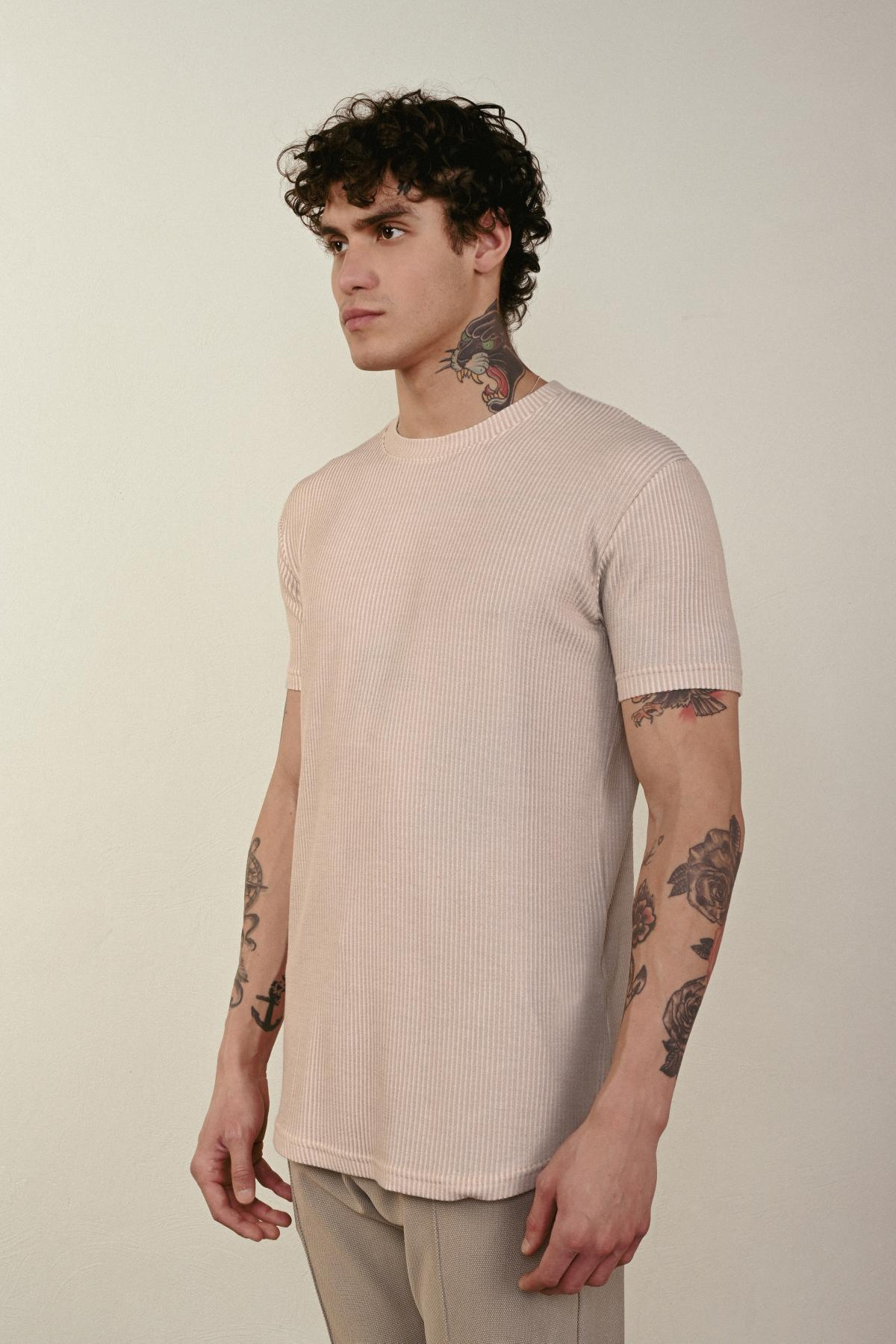 Wholesale Men Beige T-shirt 721216