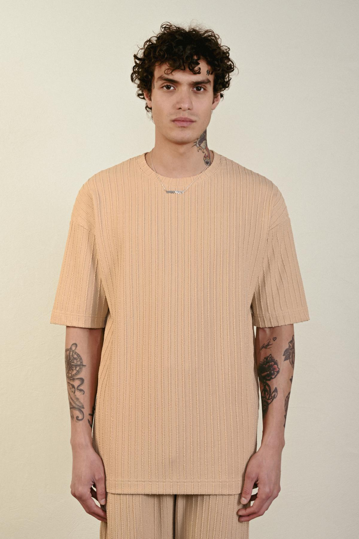 Wholesale Men Beige T-shirt 721456