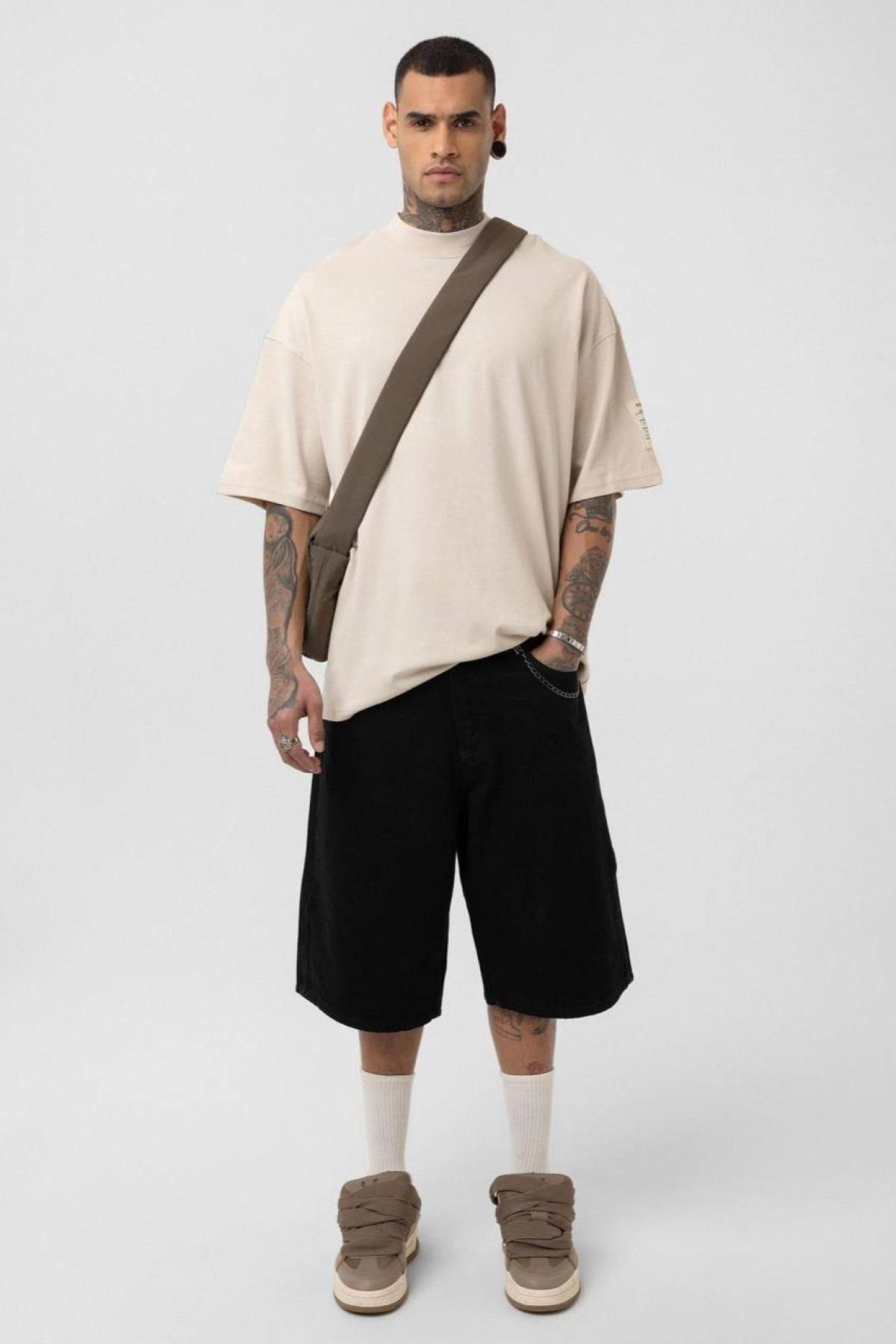 Wholesale Men Beige T-shirt 722670