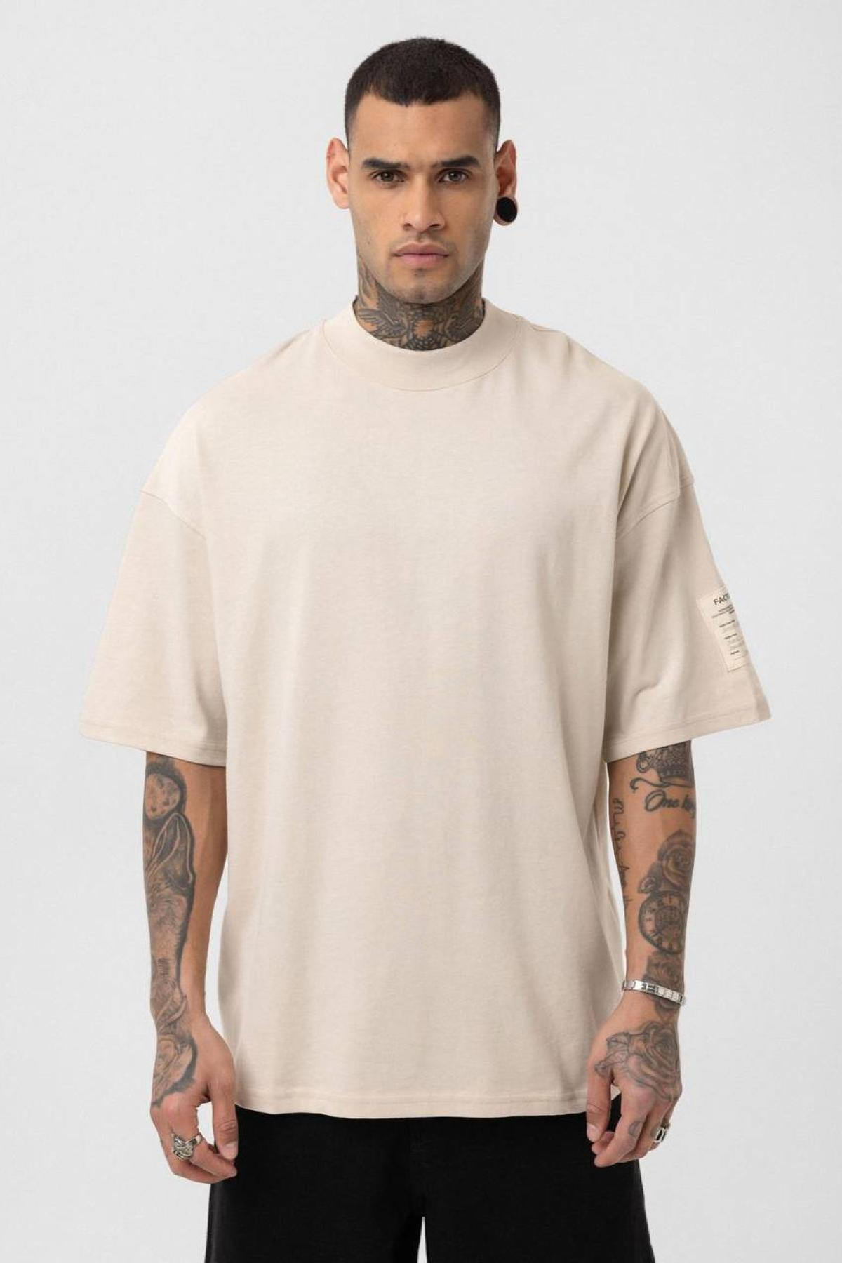 Wholesale Men Beige T-shirt 722670
