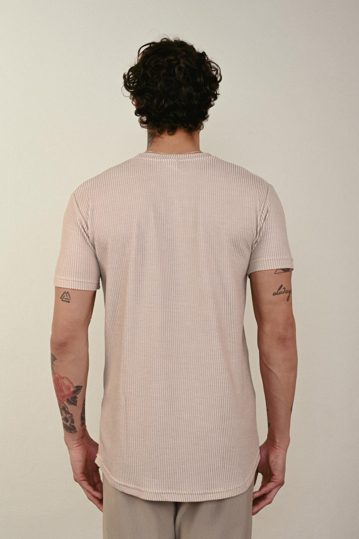 Wholesale Men Beige T-shirt 721216