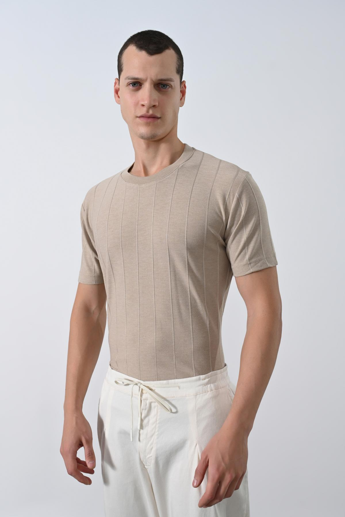 Wholesale Men Beige T-shirt 721390
