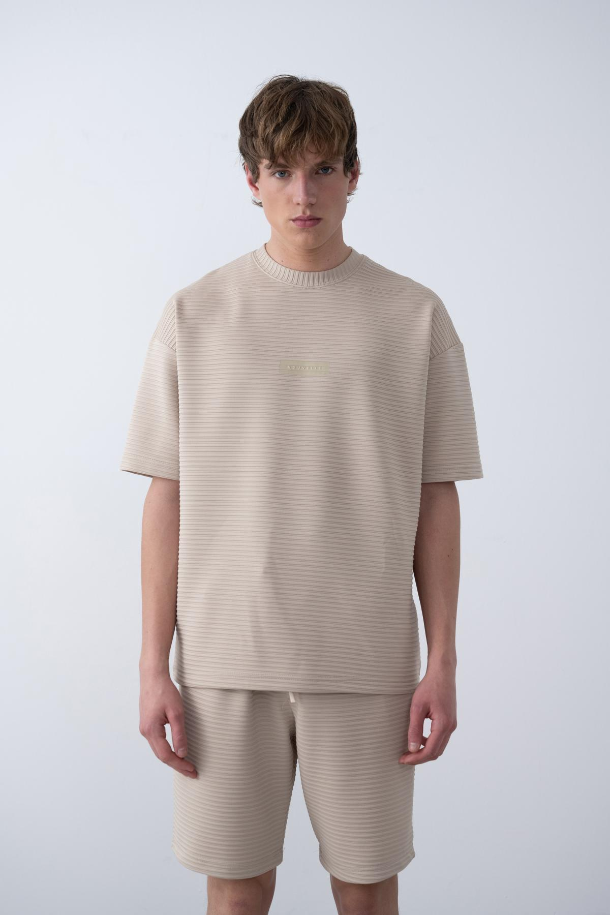 Wholesale Men Beige T-shirt 721487
