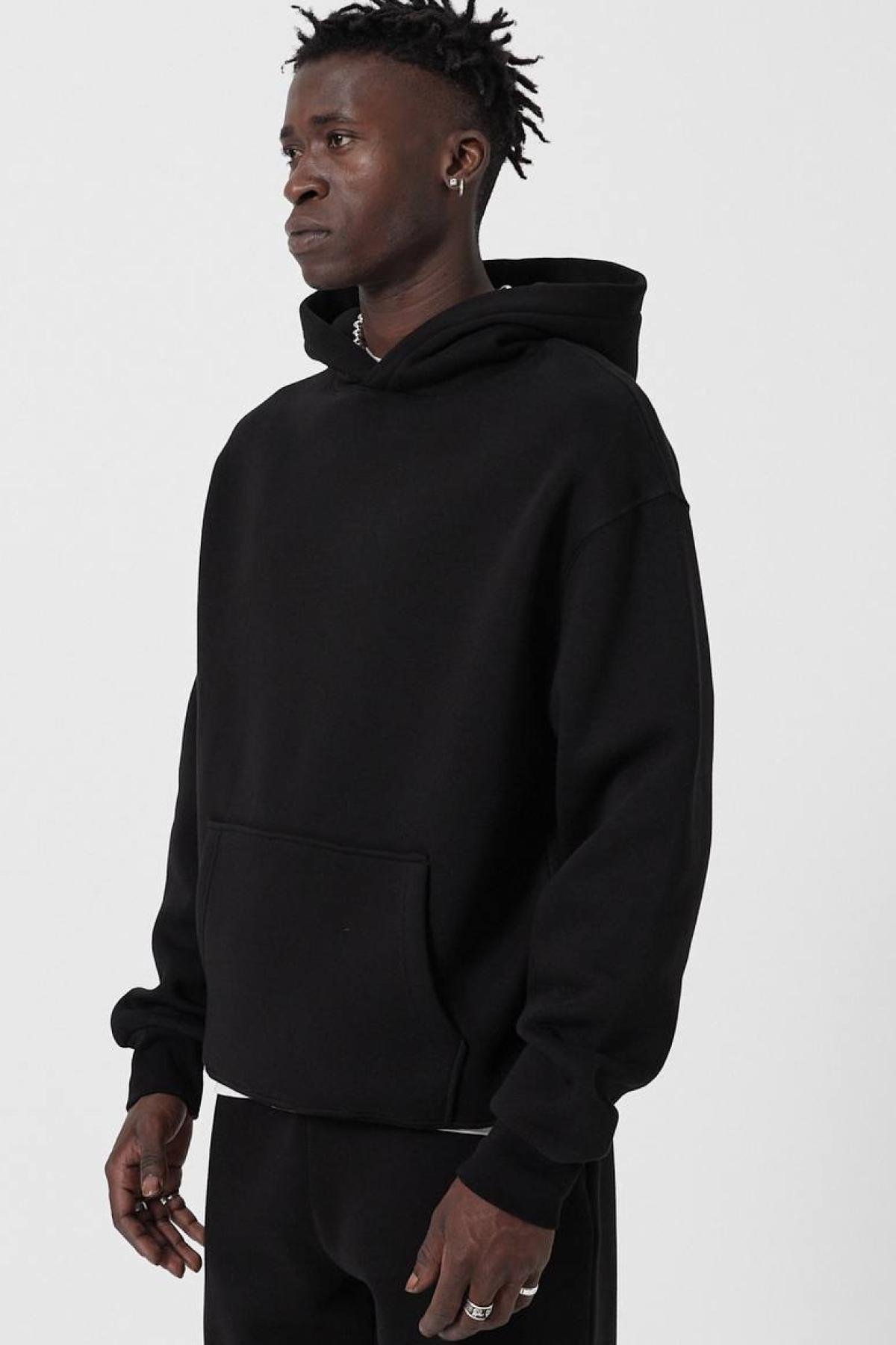 Wholesale Men Black Hoodie with Kangaroo Pocket 739201