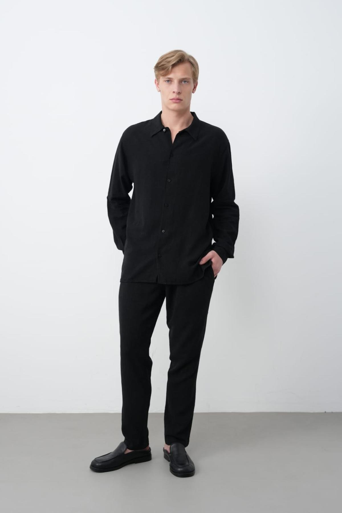 Wholesale Men Black Long-Sleeve Shirt 739082
