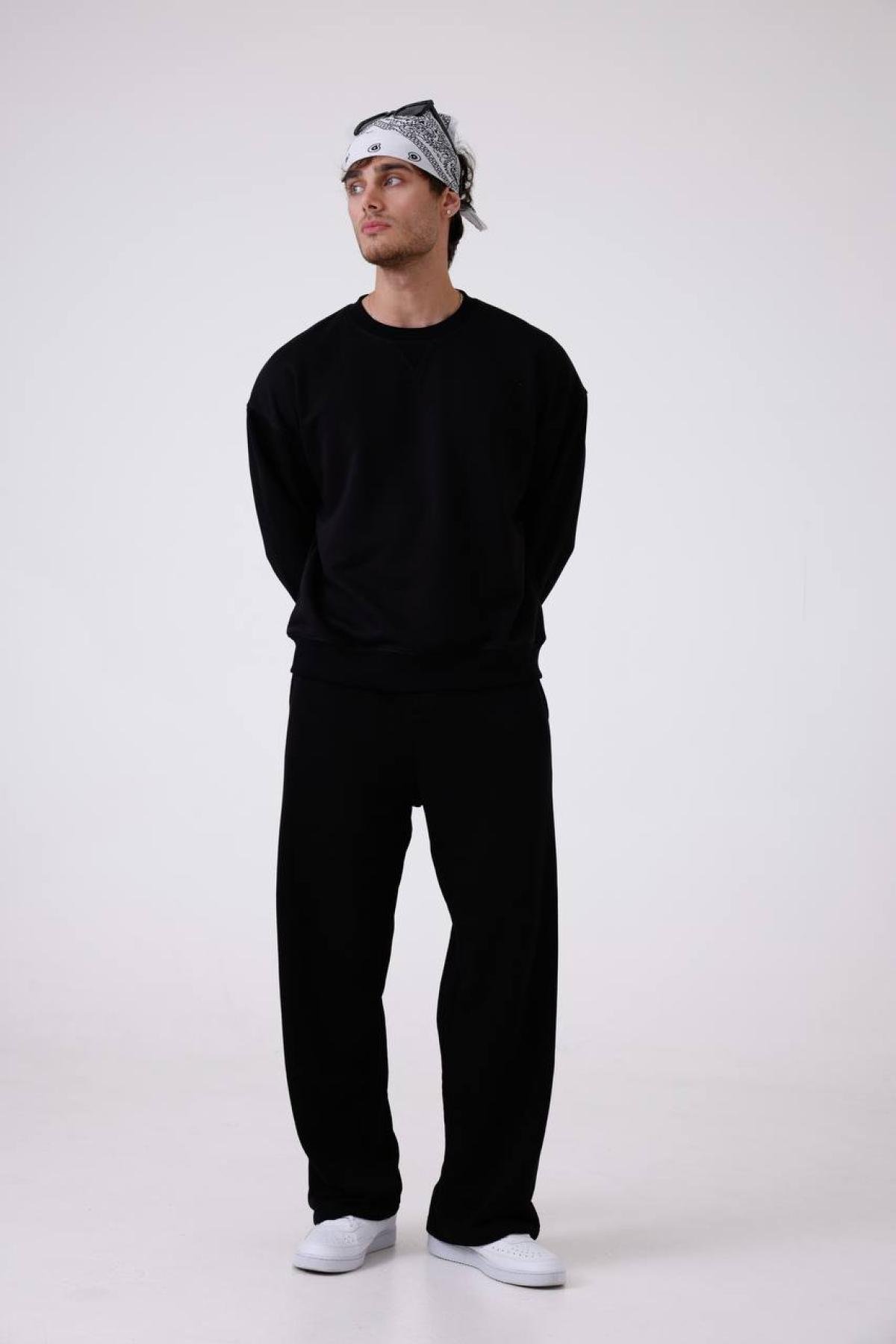 Wholesale Men Black Sweatshirt 739186