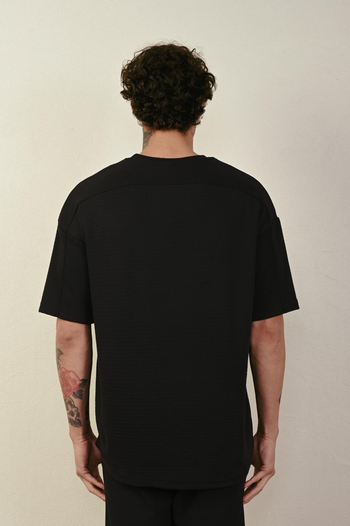 Wholesale Men Black T-shirt 721367