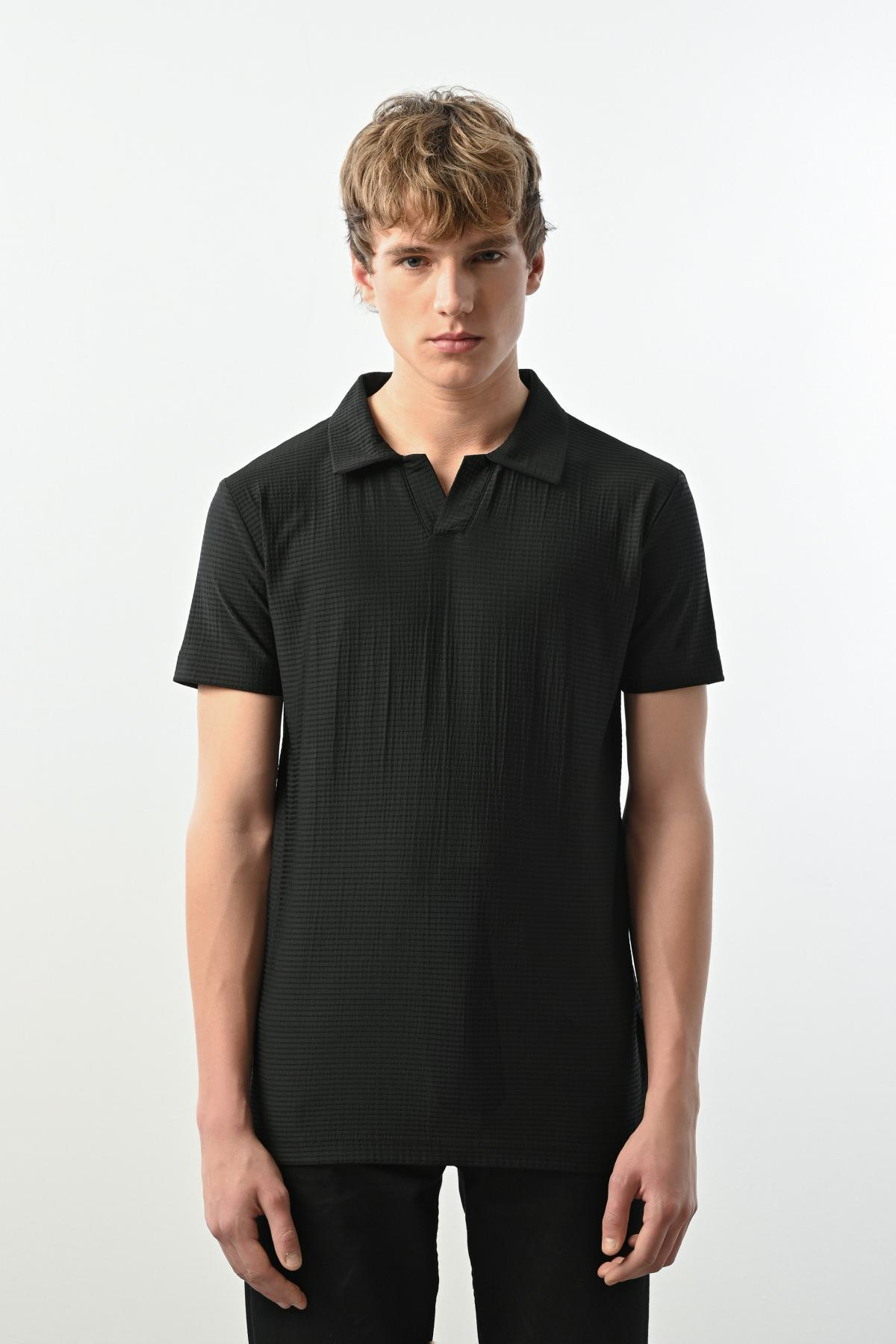 Wholesale Men Black T-shirt 721535
