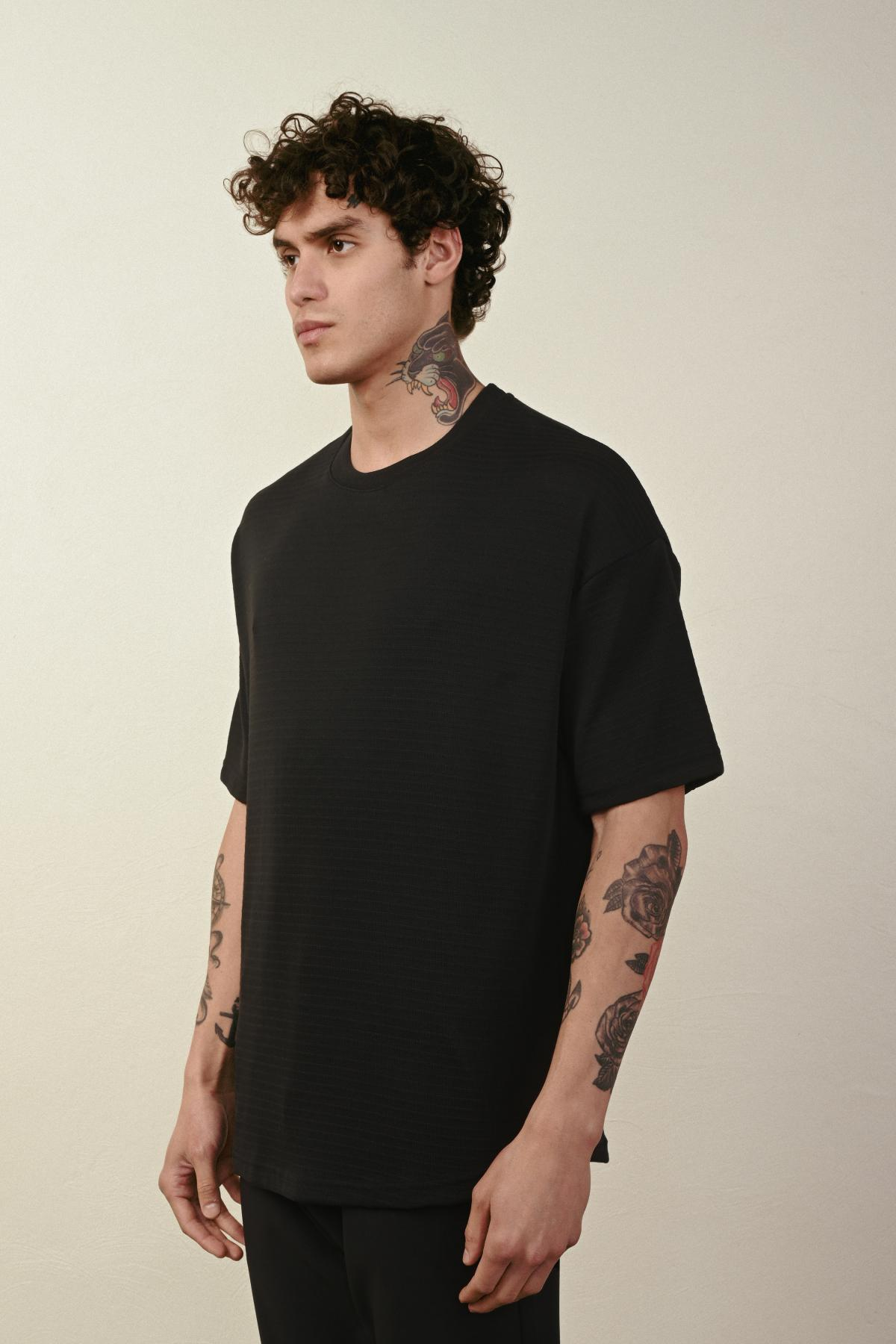 Wholesale Men Black T-shirt 721367