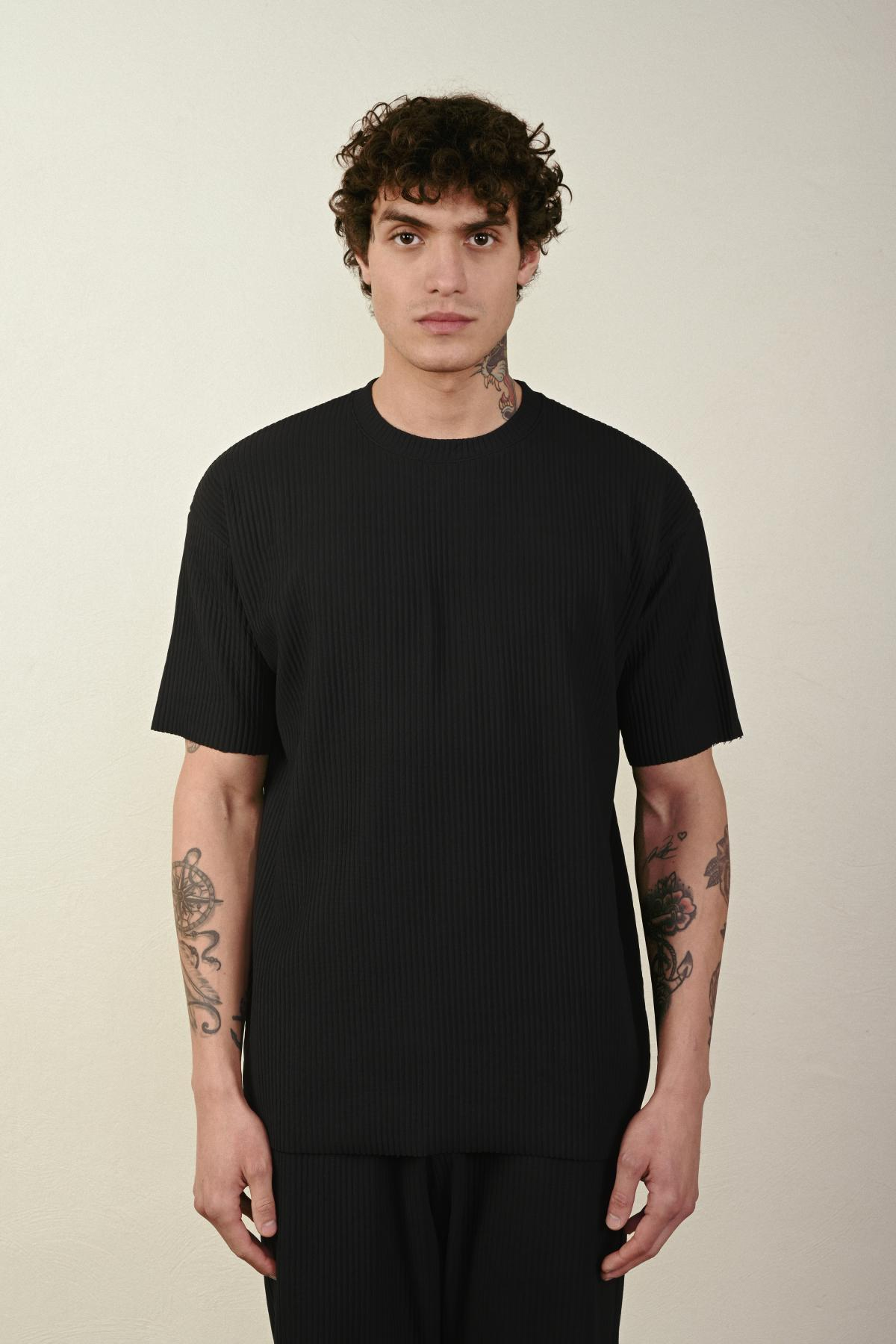 Wholesale Men Black T-shirt 721406