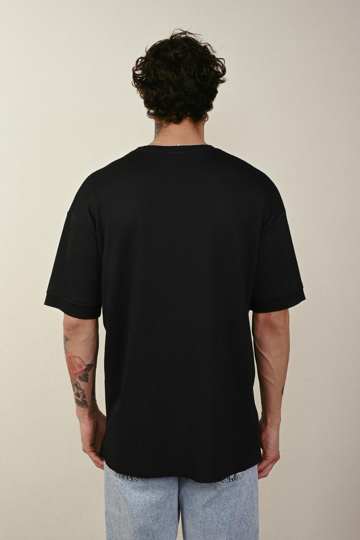 Wholesale Men Black T-shirt 721298
