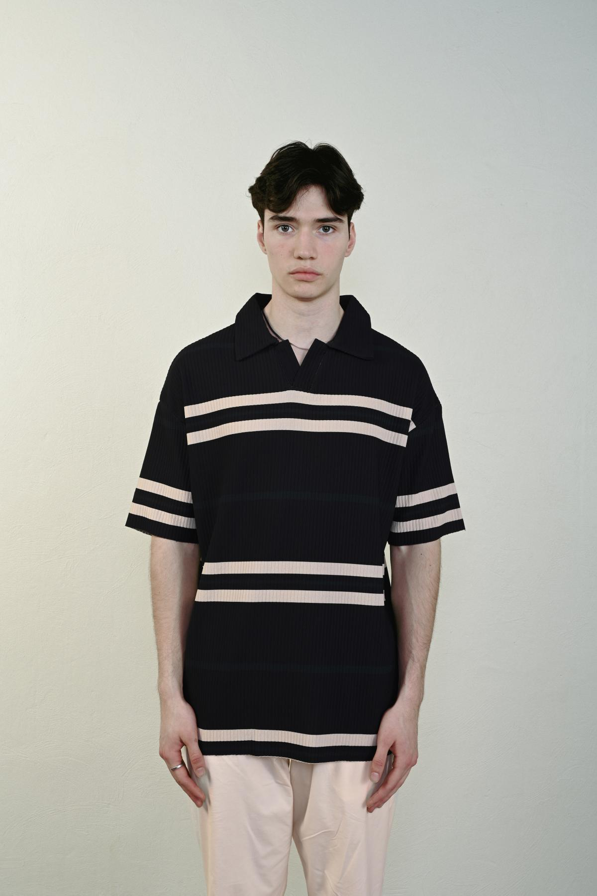 Wholesale Men Black T-shirt 721603