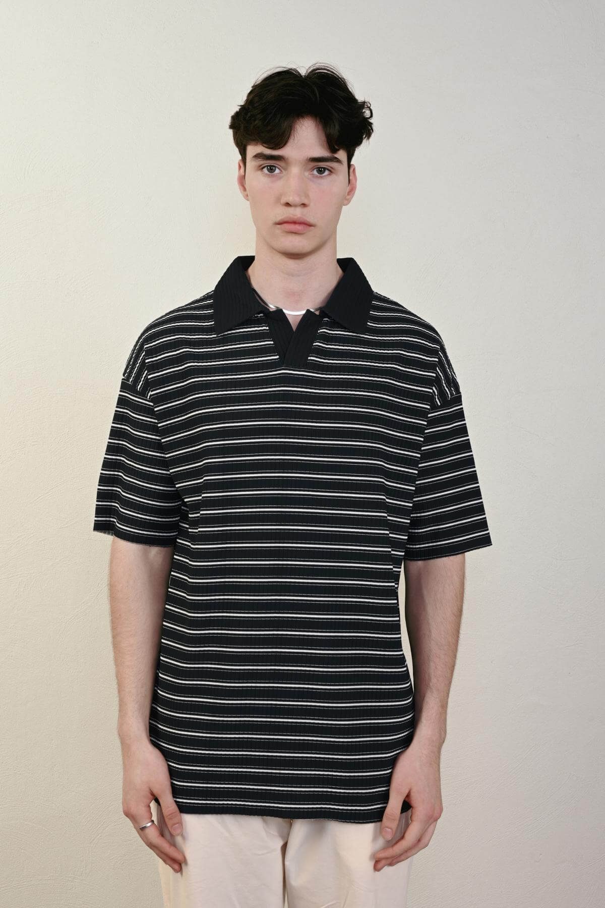 Wholesale Men Black T-shirt 721606