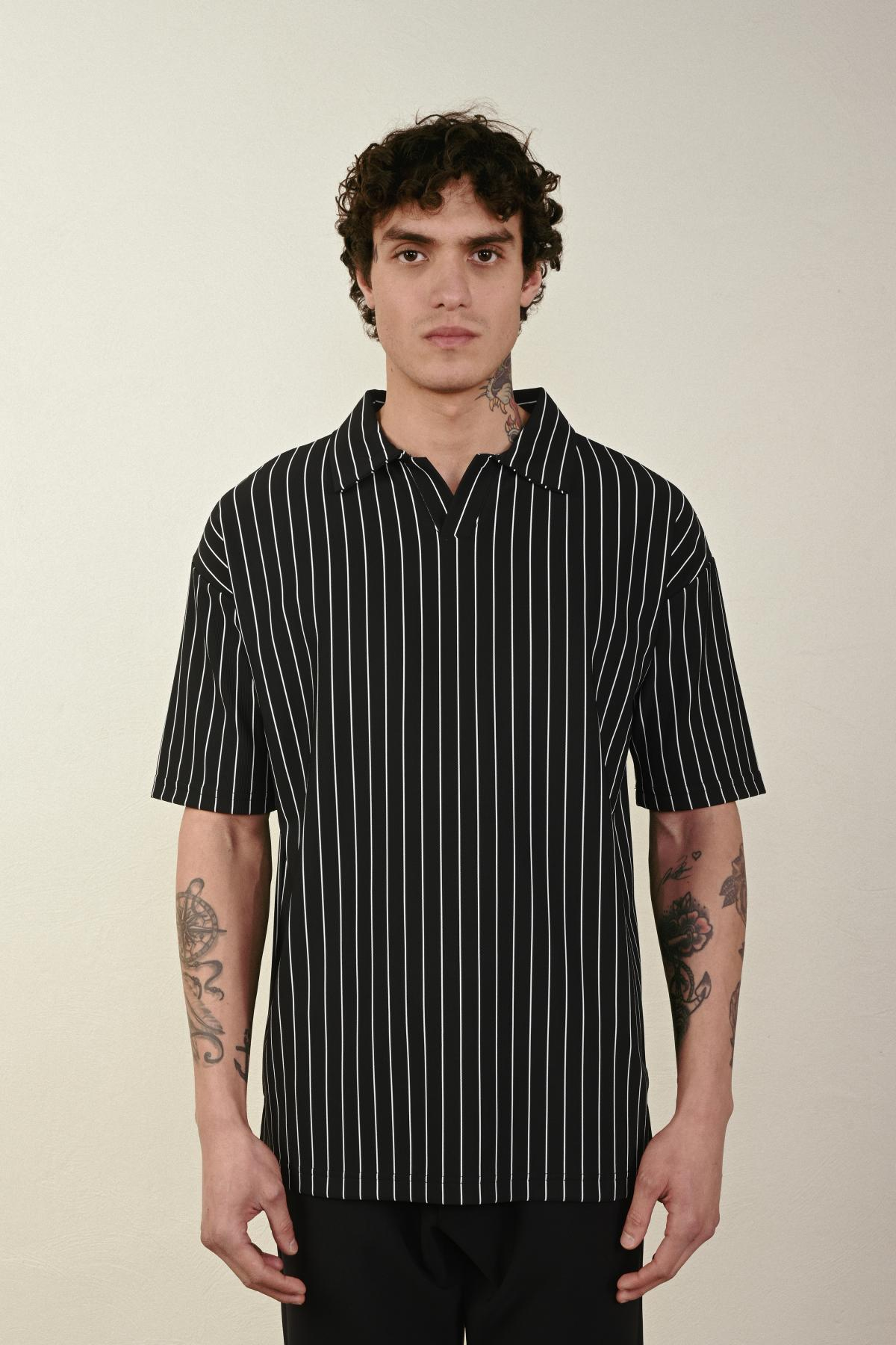 Wholesale Men Black T-shirt 721497