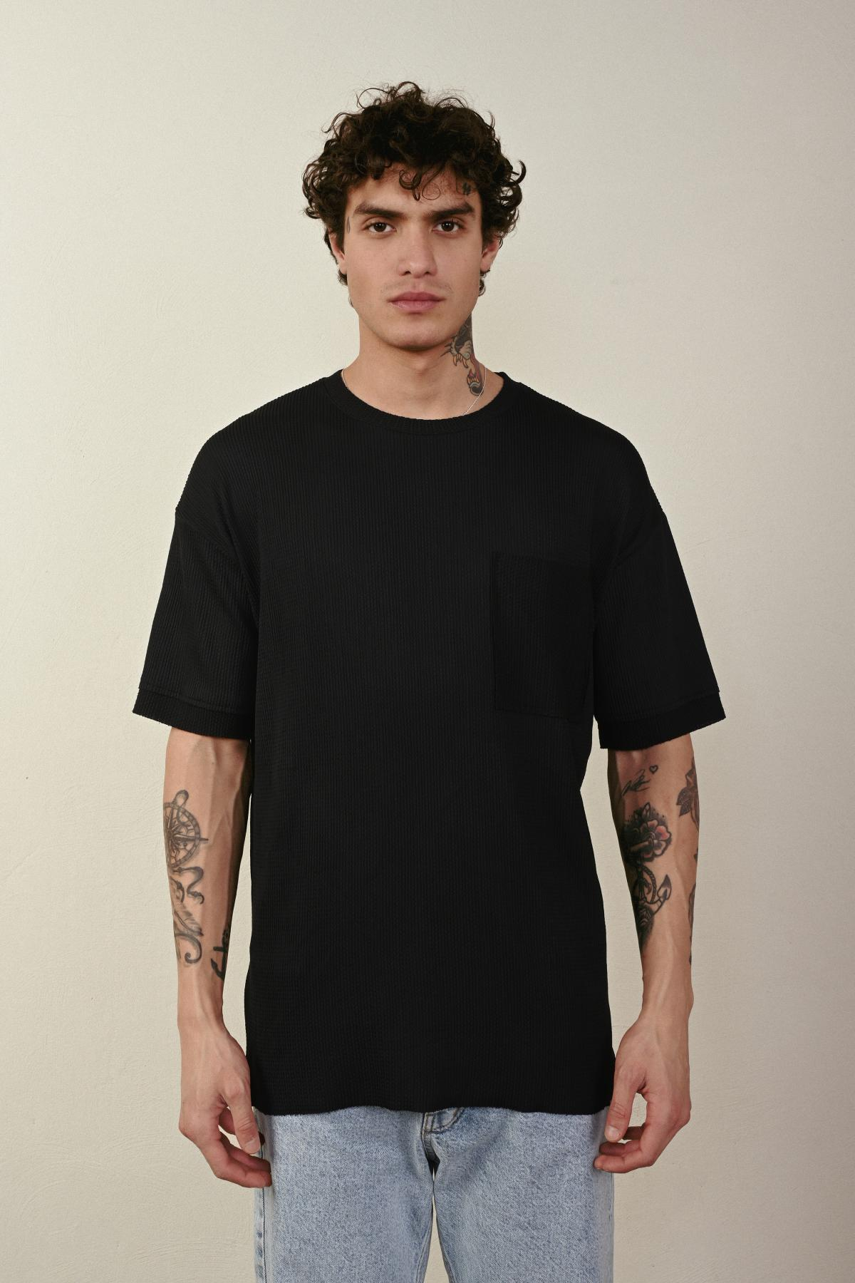 Wholesale Men Black T-shirt 721298