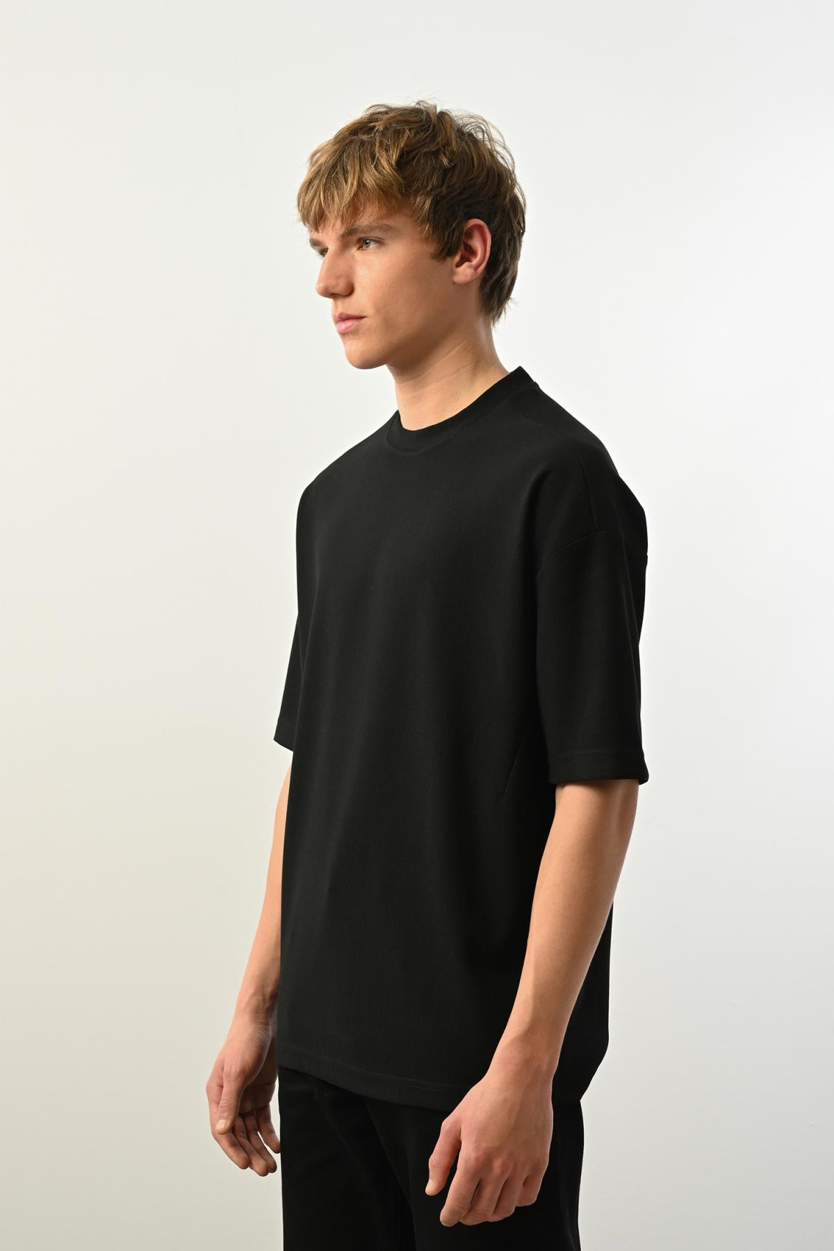 Wholesale Men Black T-shirt 721355
