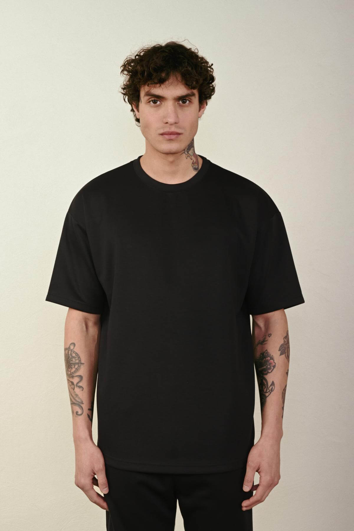 Wholesale Men Black T-shirt 721671