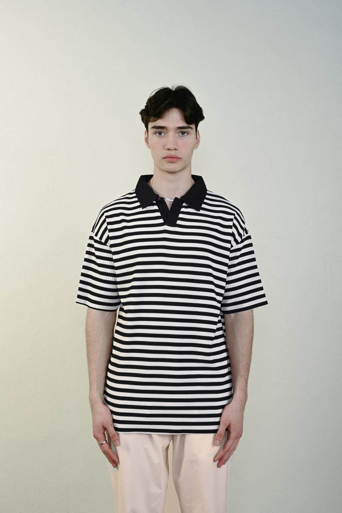 Wholesale Men Black T-shirt 721604