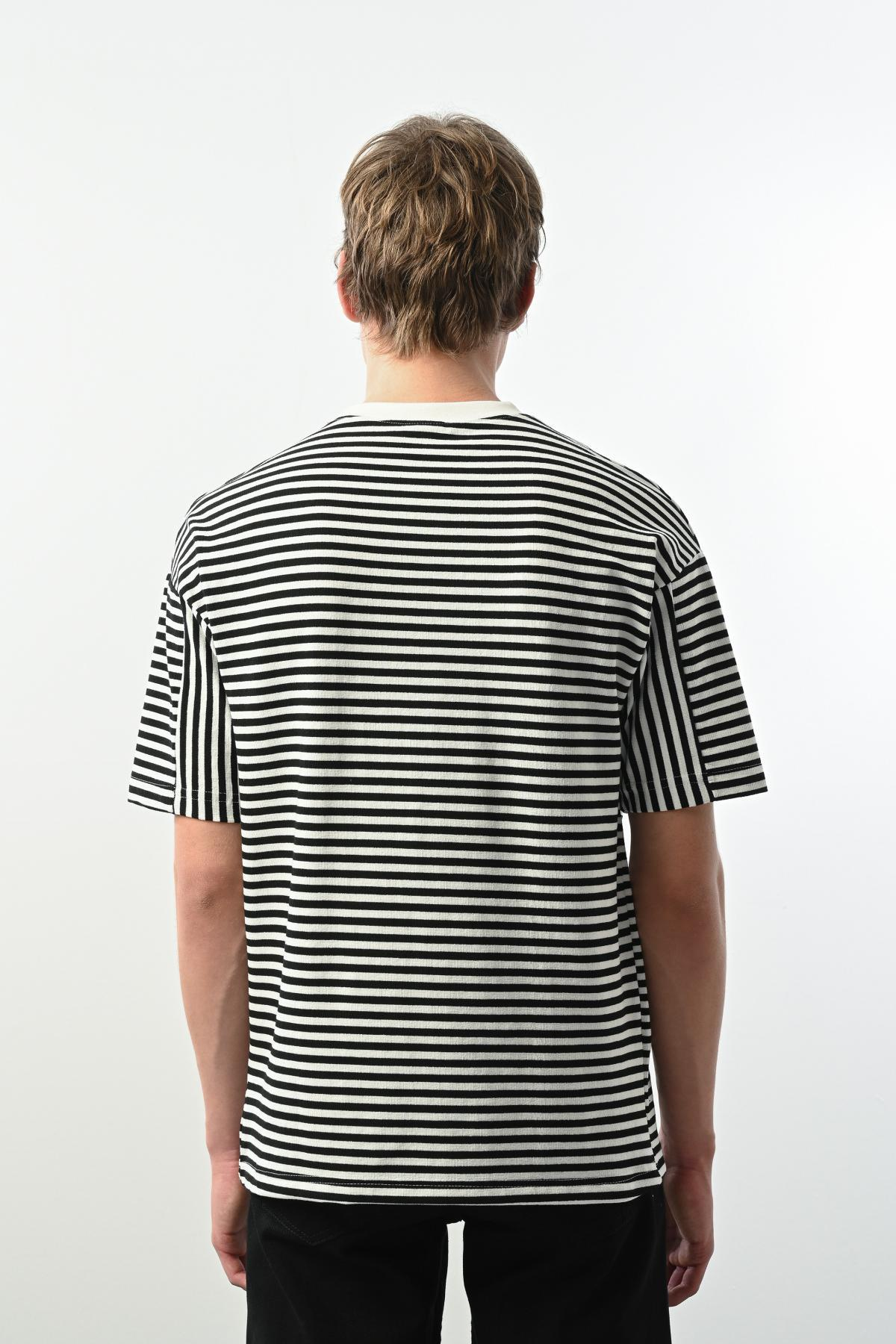 Wholesale Men Black T-shirt 721542