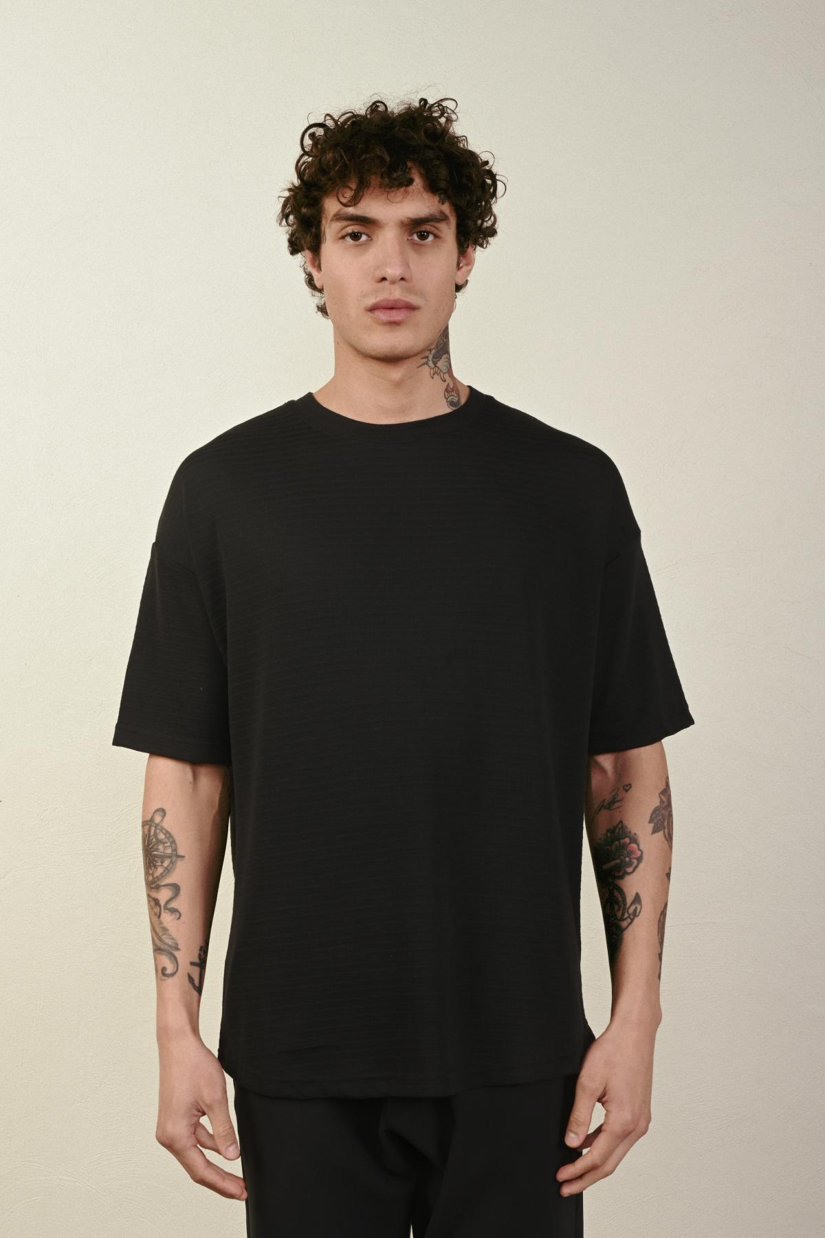 Wholesale Men Black T-shirt 721367