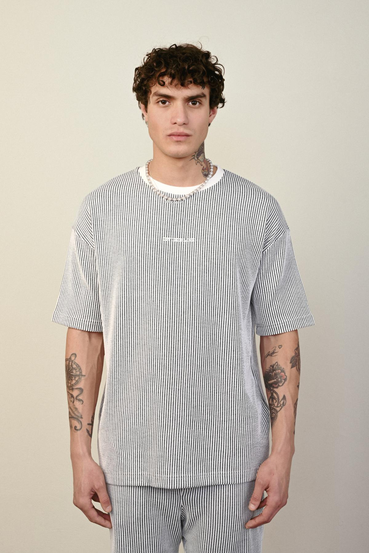 Wholesale Men Black T-shirt 721551
