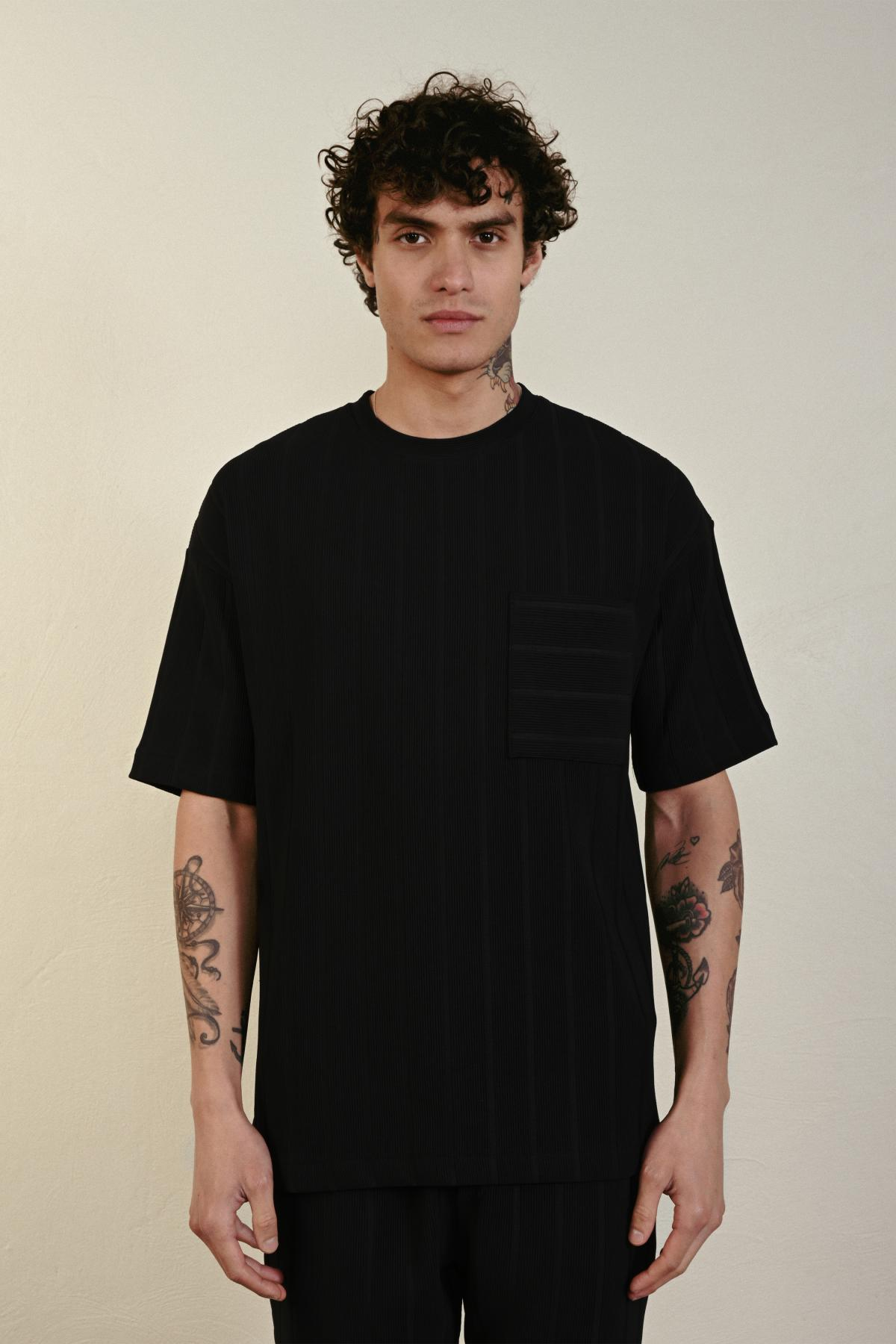 Wholesale Men Black T-shirt 721667