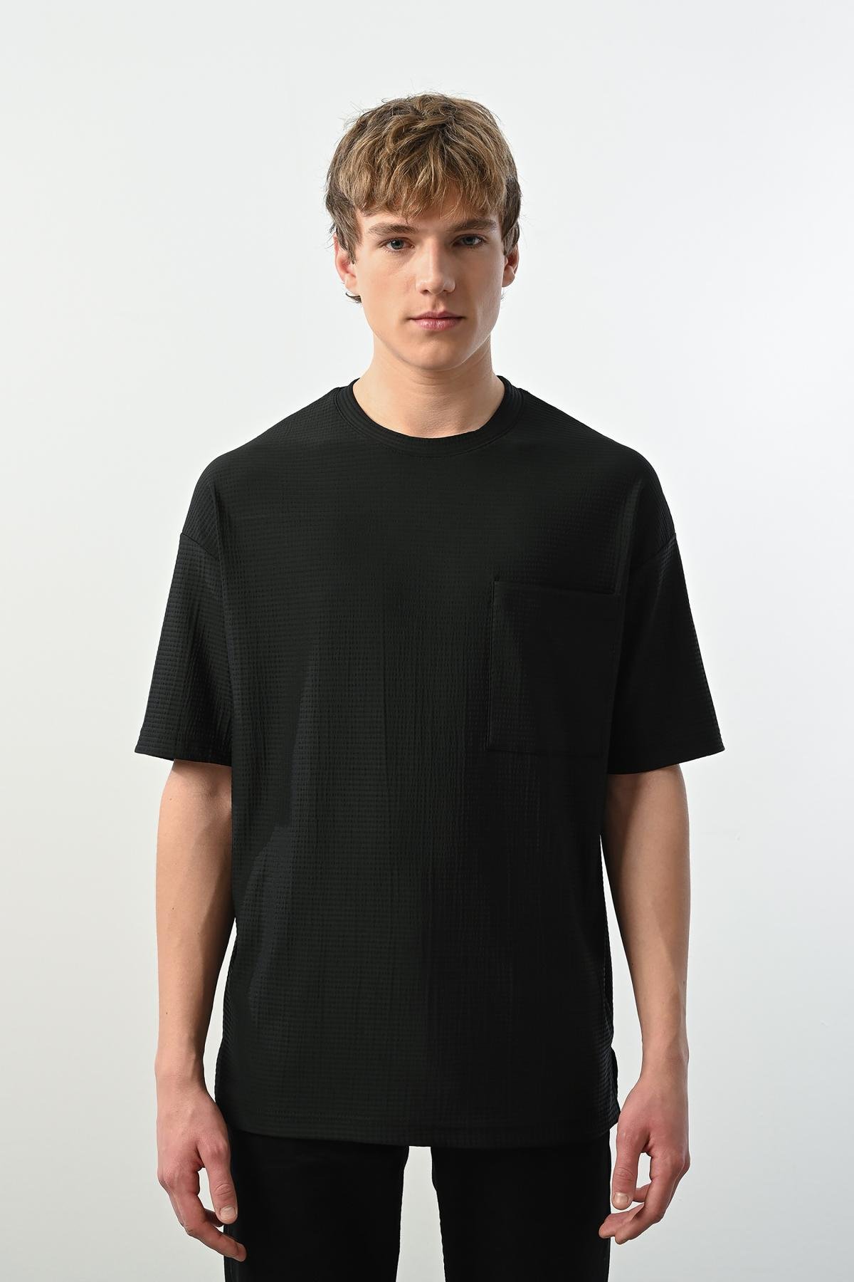 Wholesale Men Black T-shirt 721467