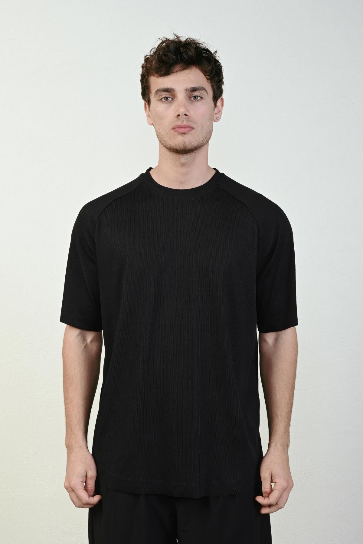 Wholesale Men Black T-shirt 721639