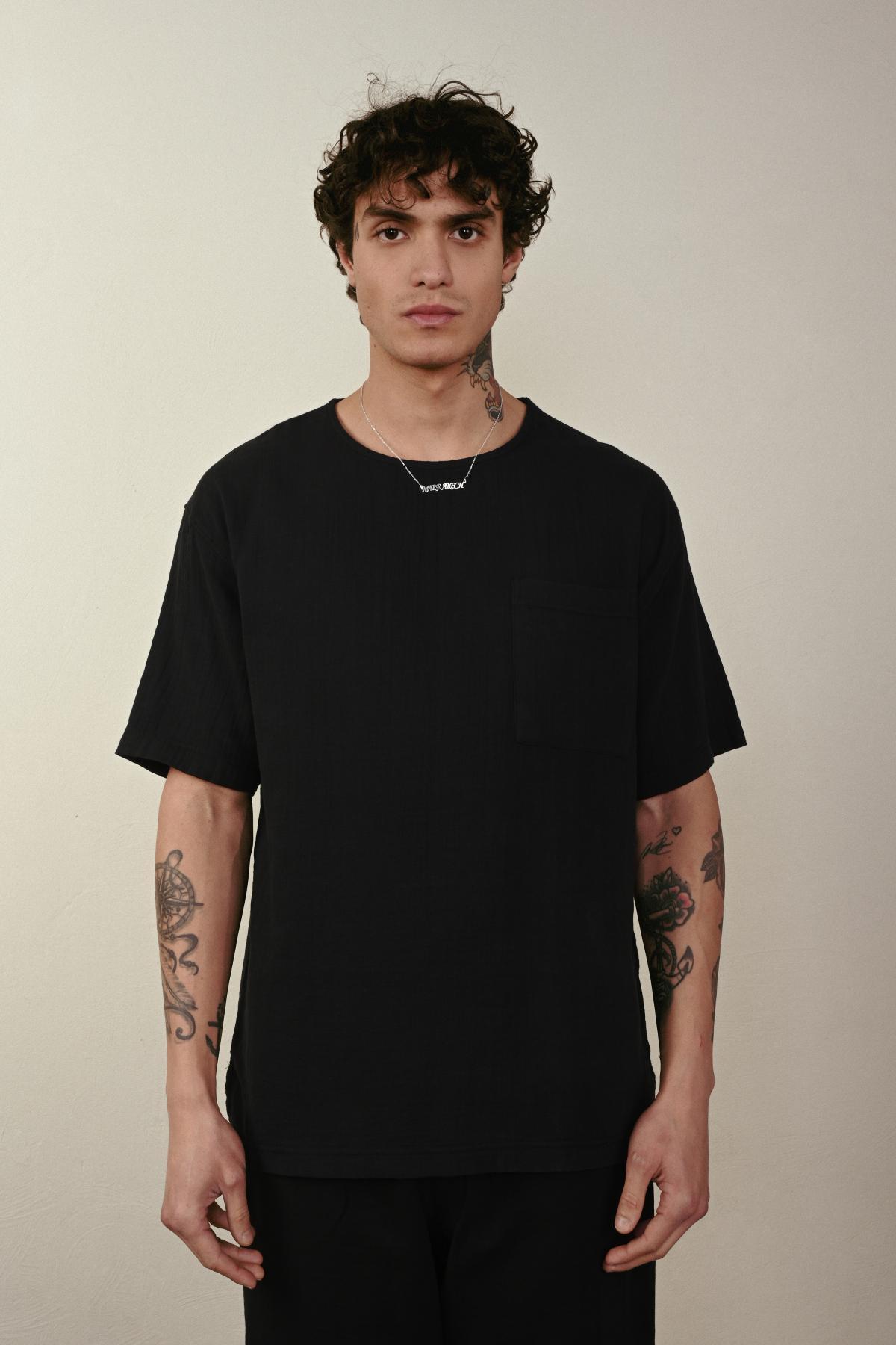 Wholesale Men Black T-shirt 721545