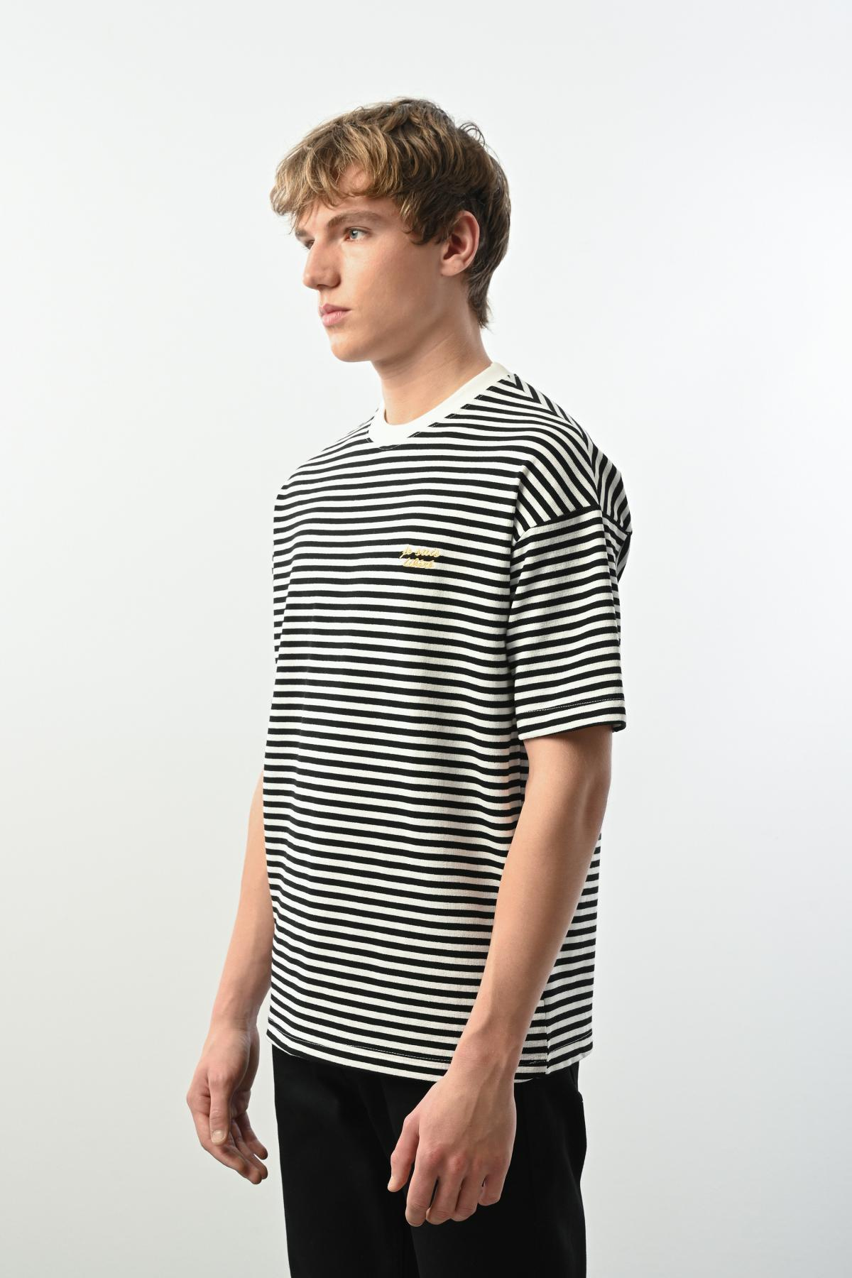 Wholesale Men Black T-shirt 721542
