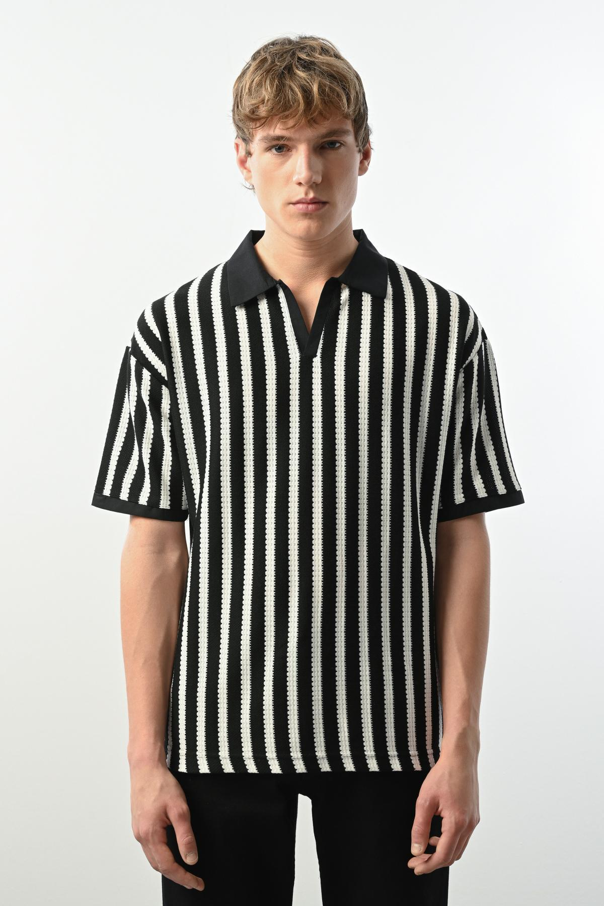 Wholesale Men Black T-shirt 721634